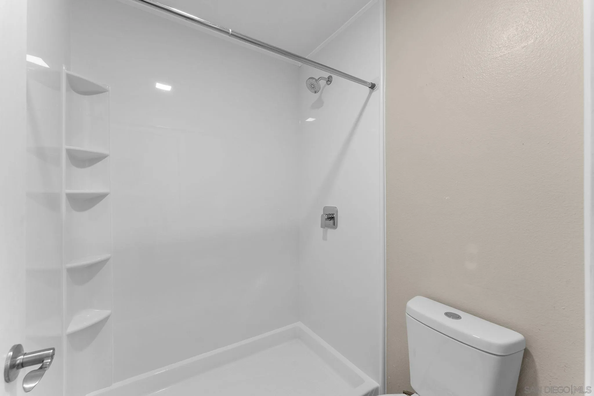 https://cdn.realtyfeed.com/cdn/127/260023965/306823e7cb705a3b6c67909c74373a93.webp