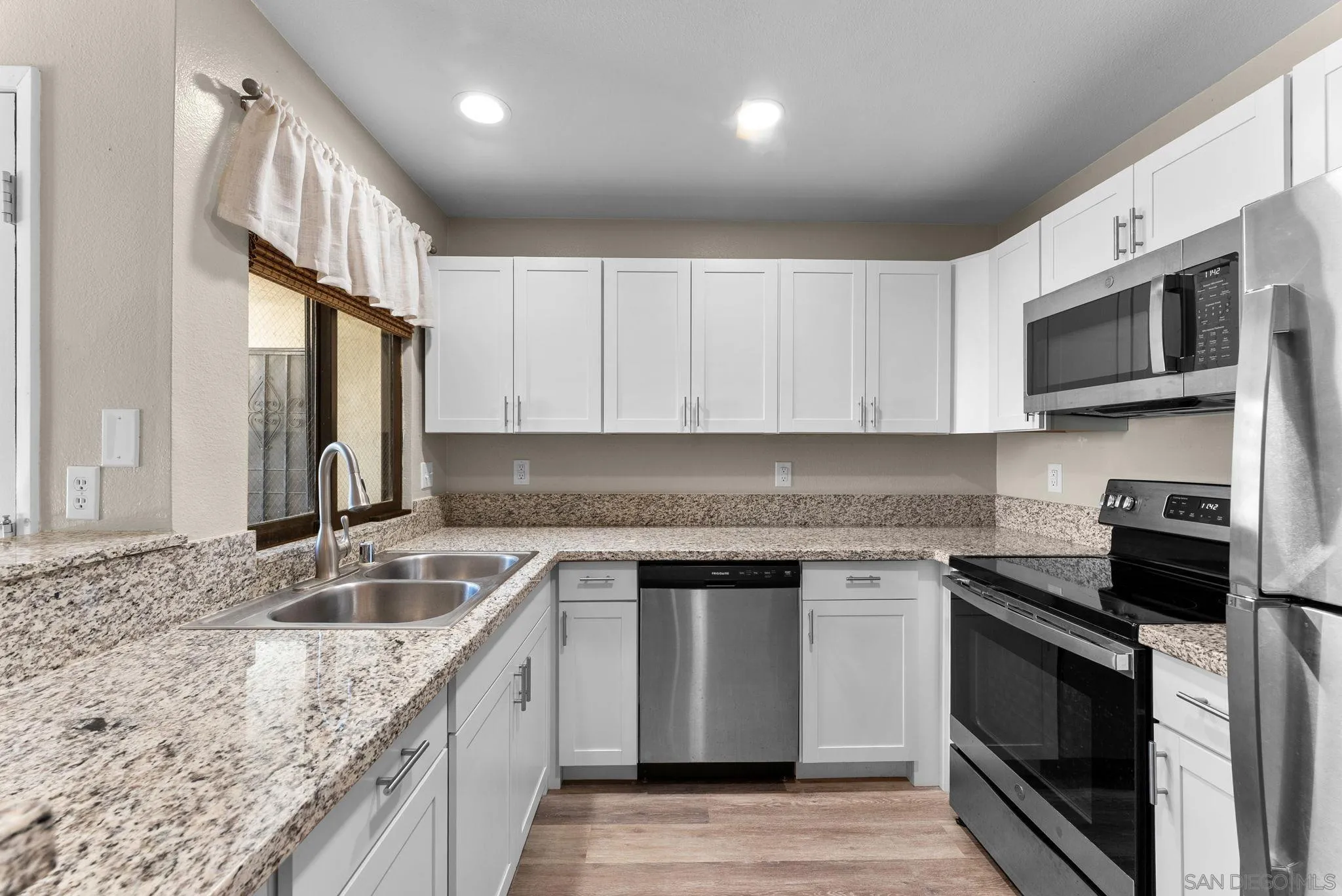 https://cdn.realtyfeed.com/cdn/127/260023965/3fb43468094830876501b3ced6c3b822.webp