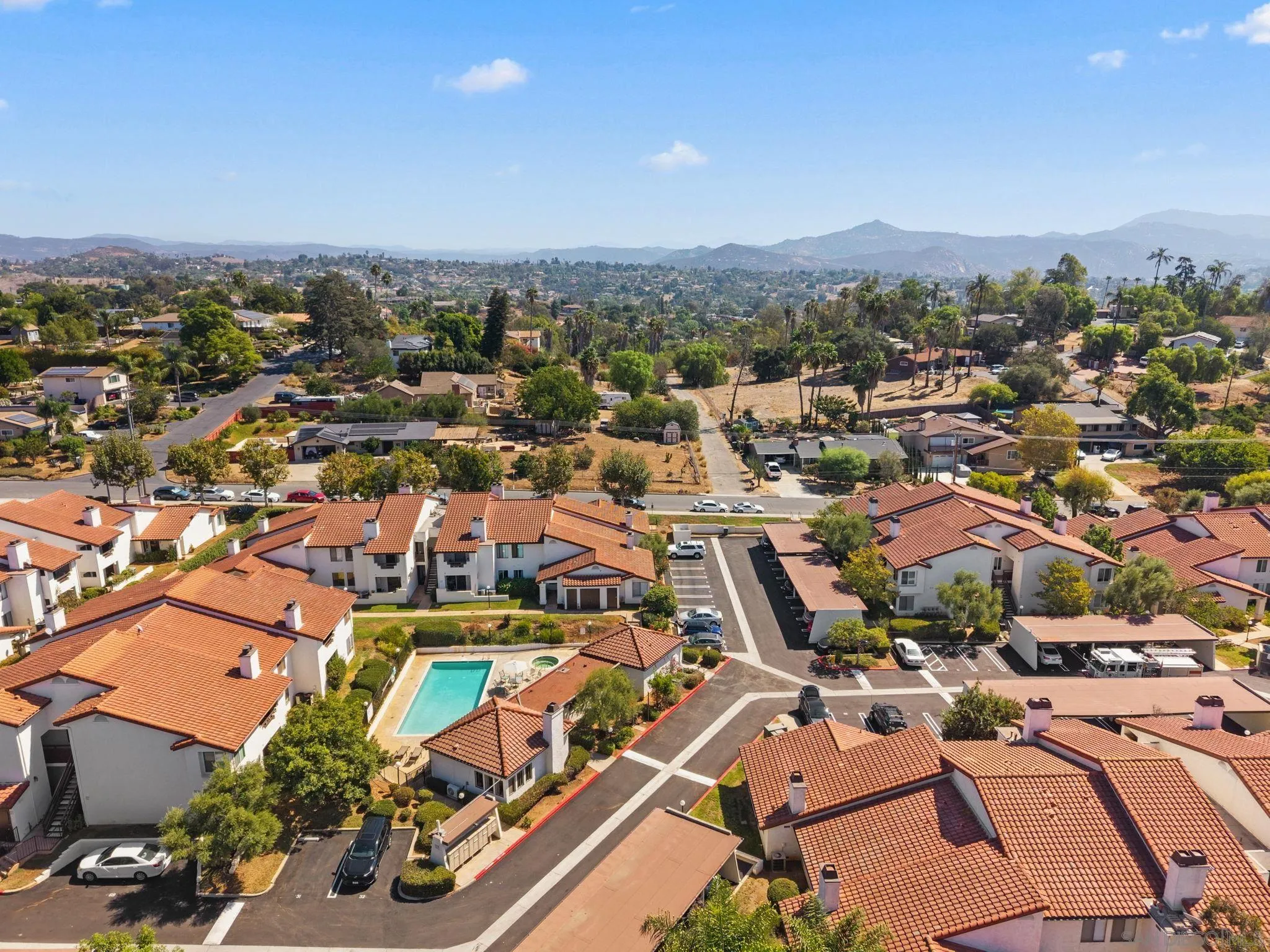 https://cdn.realtyfeed.com/cdn/127/260023965/838eebdecc2bd13d8ebccaea4c8ab1ad.webp