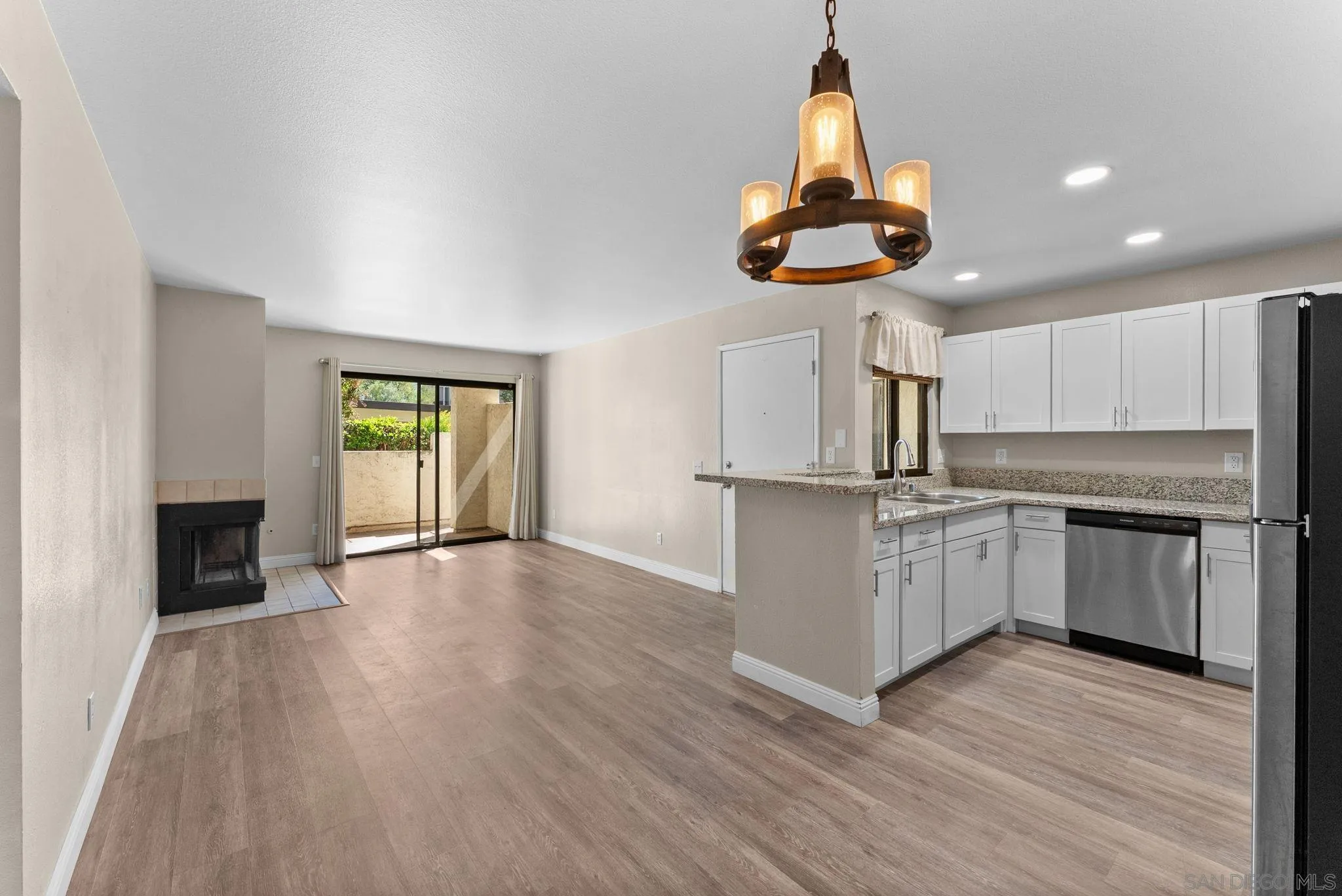 https://cdn.realtyfeed.com/cdn/127/260023965/fe9dd550c2c633e8ef86cec63a72e4b5.webp
