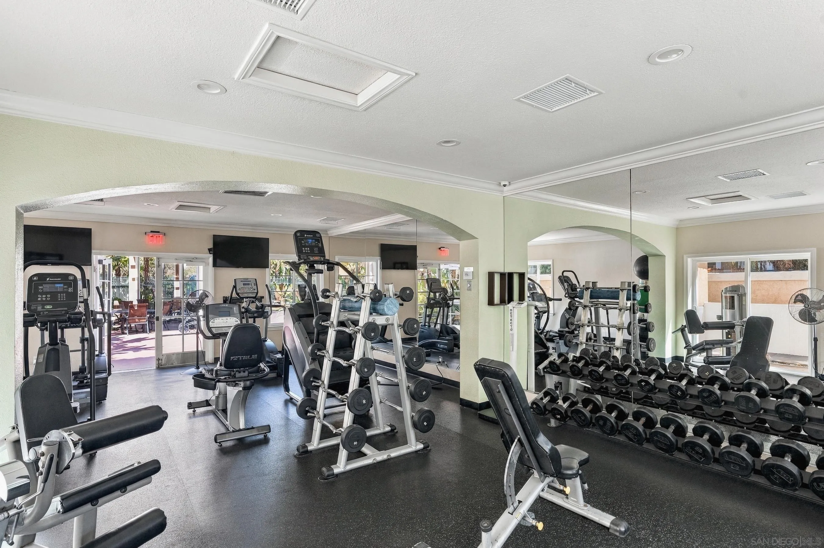 https://cdn.realtyfeed.com/cdn/127/260023969/9100cdbb7b1fb7936bcdf33176caadf0.webp