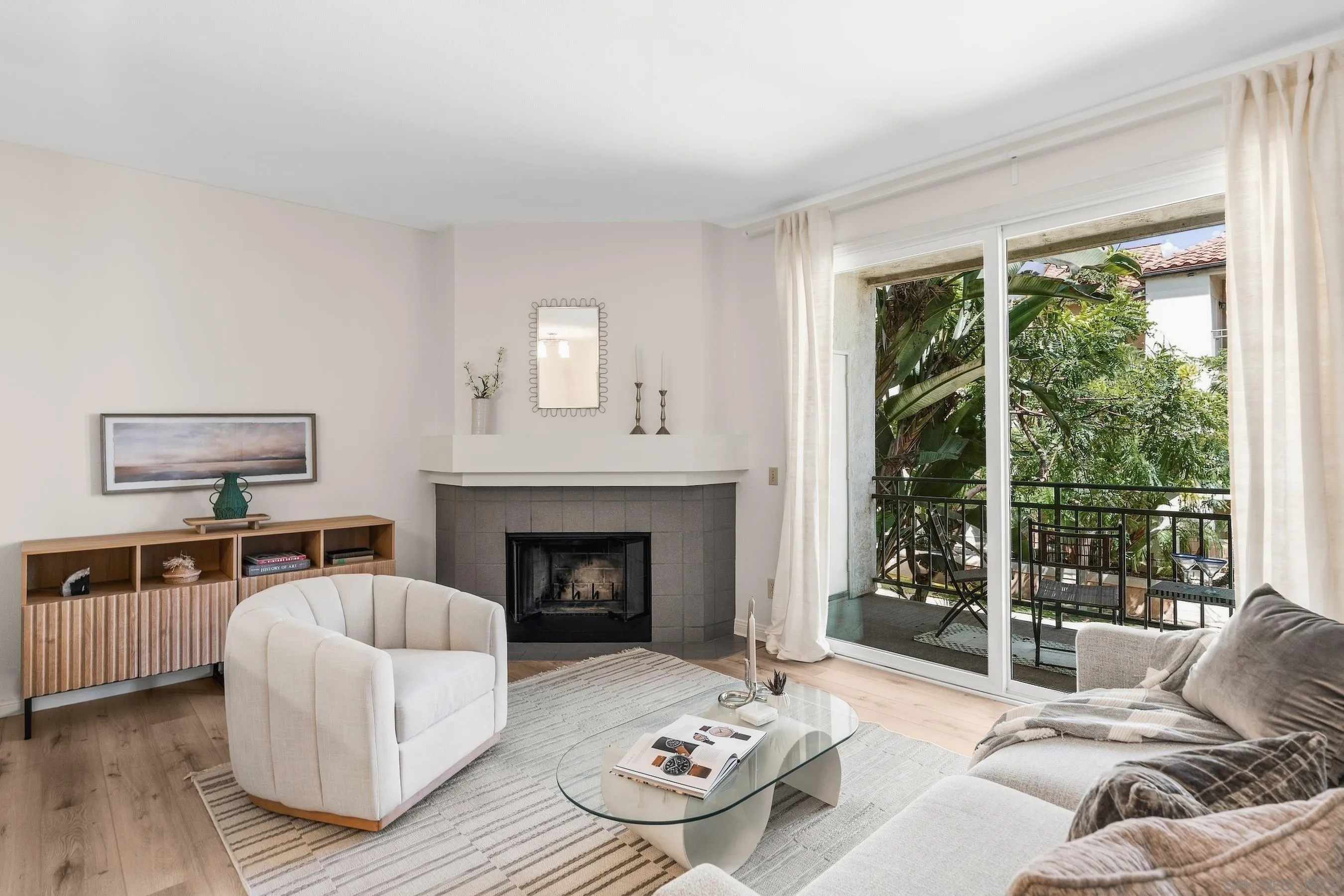 2150 Camino De La Reina Unit 216
