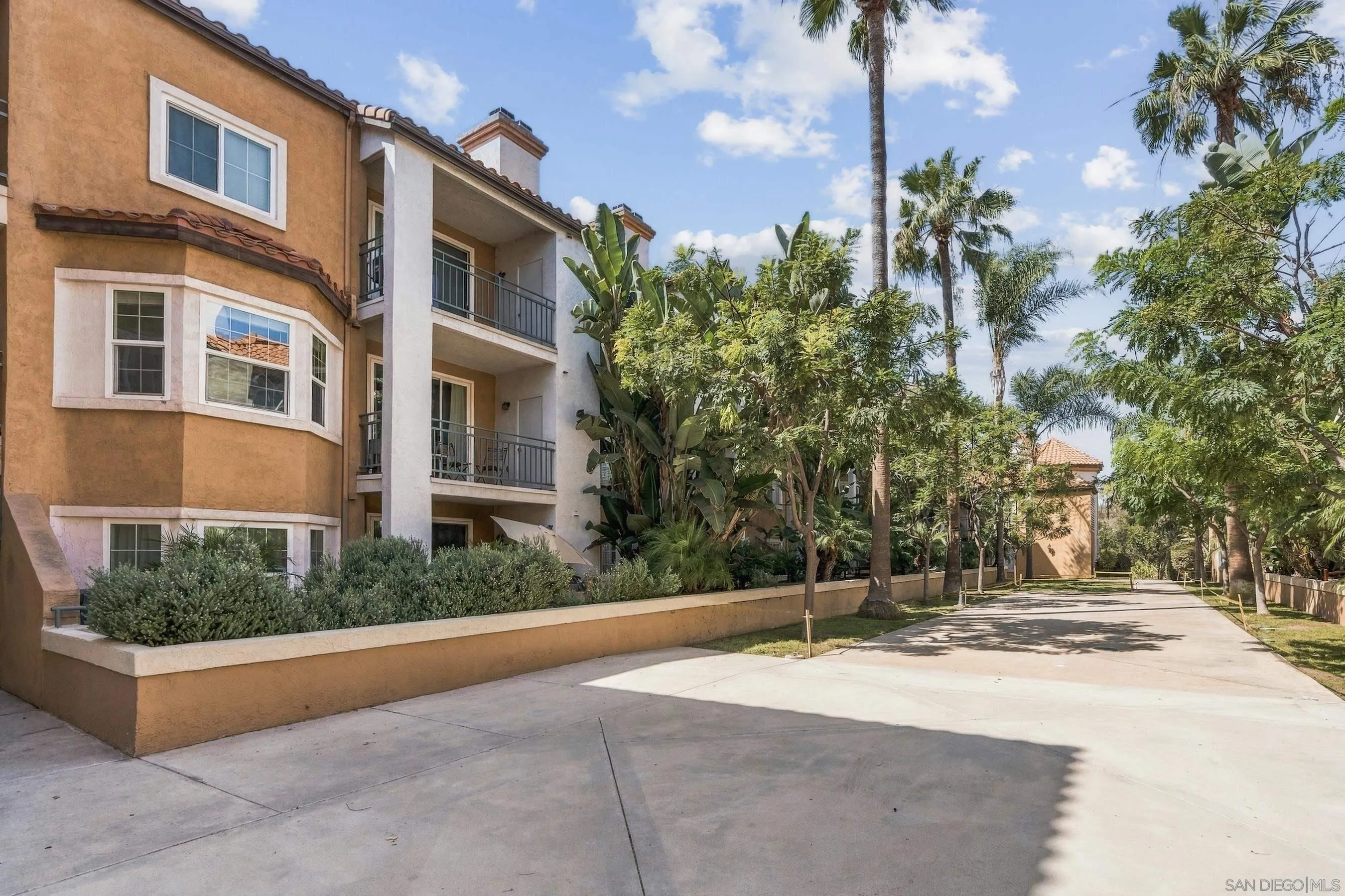 https://cdn.realtyfeed.com/cdn/127/260023969/a3dc7df823071a800f96067428e7c9ef.webp