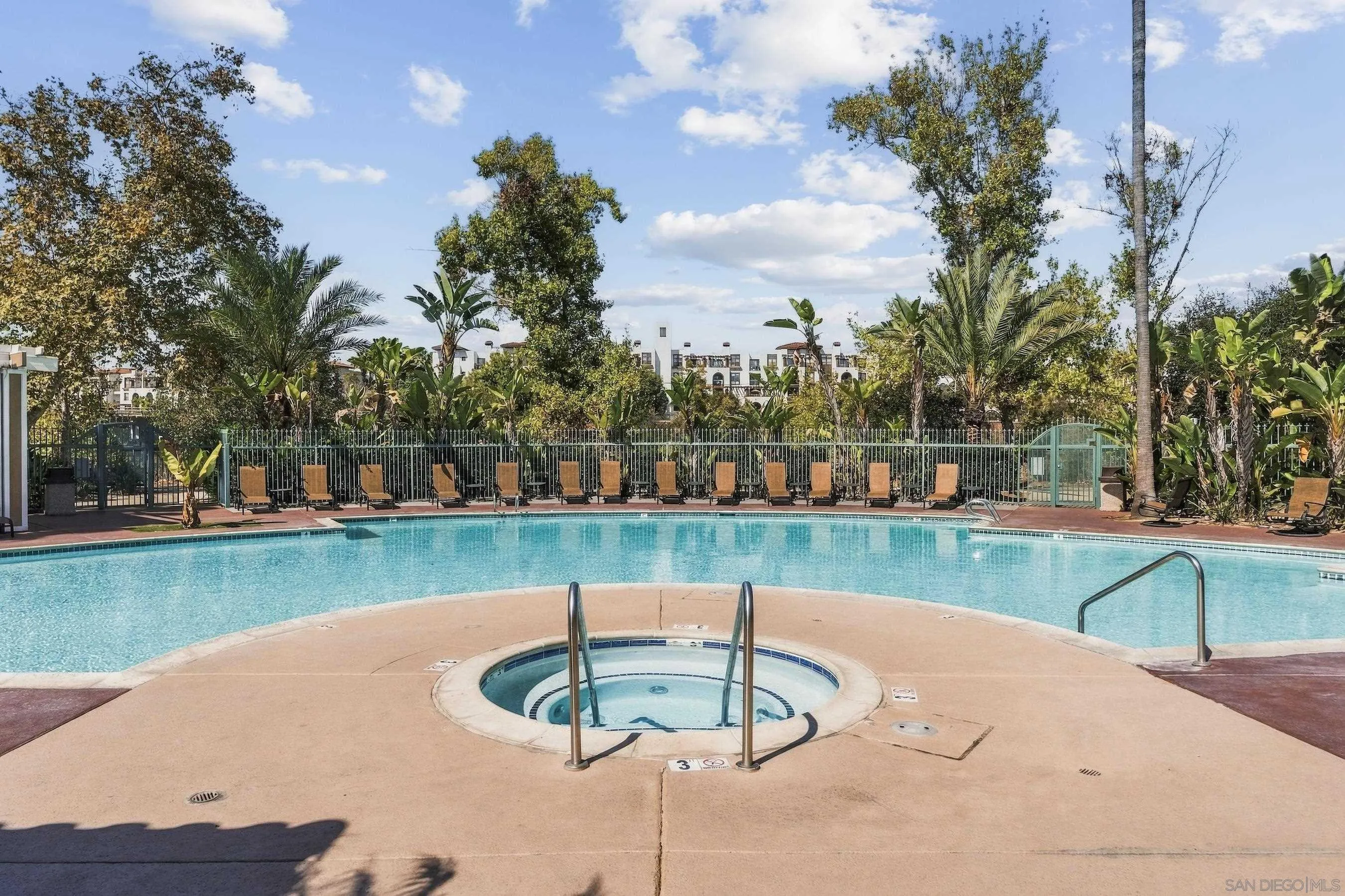 https://cdn.realtyfeed.com/cdn/127/260023969/a84d21d24e6cb9e2f5f4cd15a3261833.webp