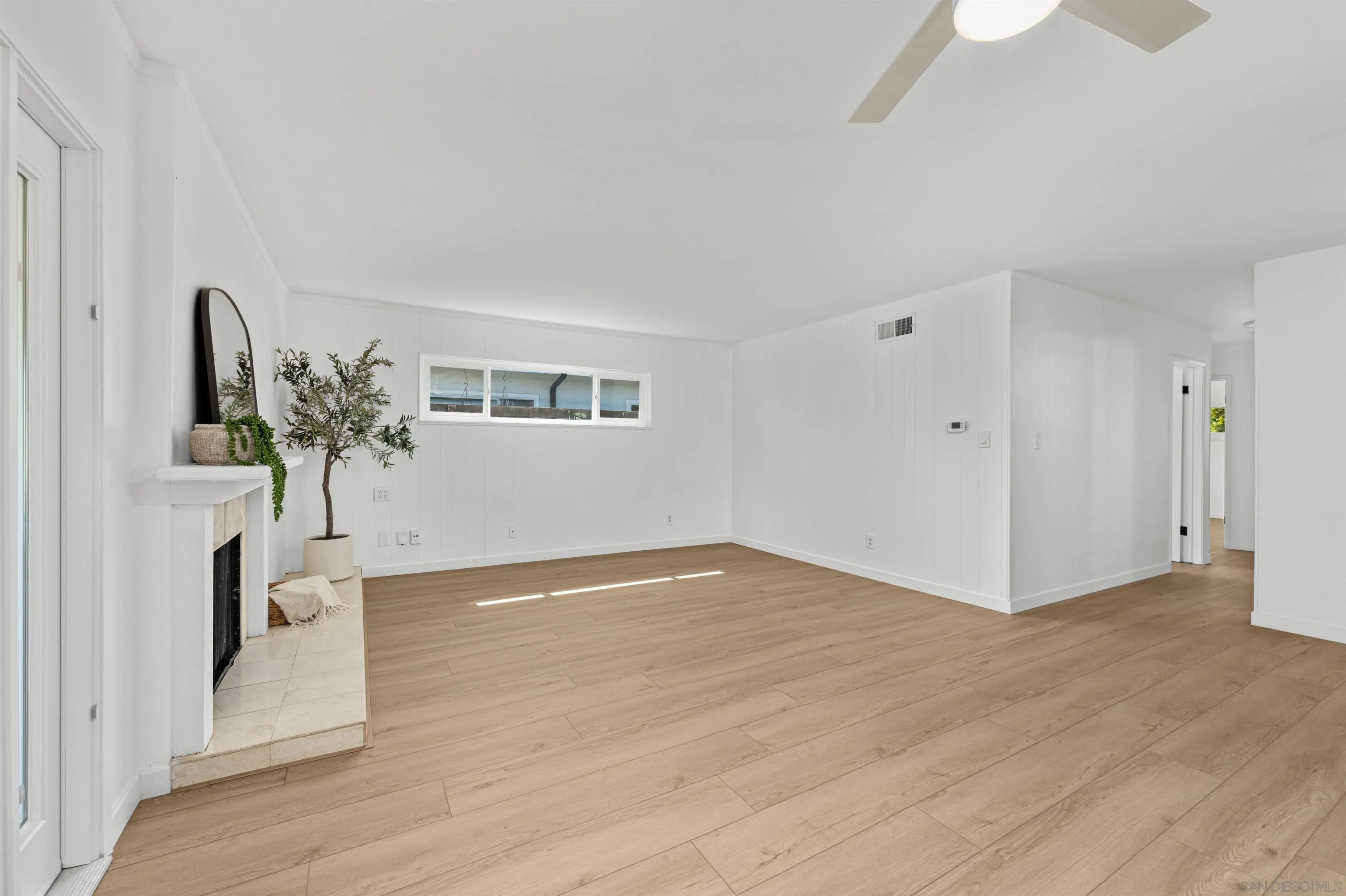 https://cdn.realtyfeed.com/cdn/127/260023970/e2d28b0722fca8a47d90fe3c4abd0547.webp