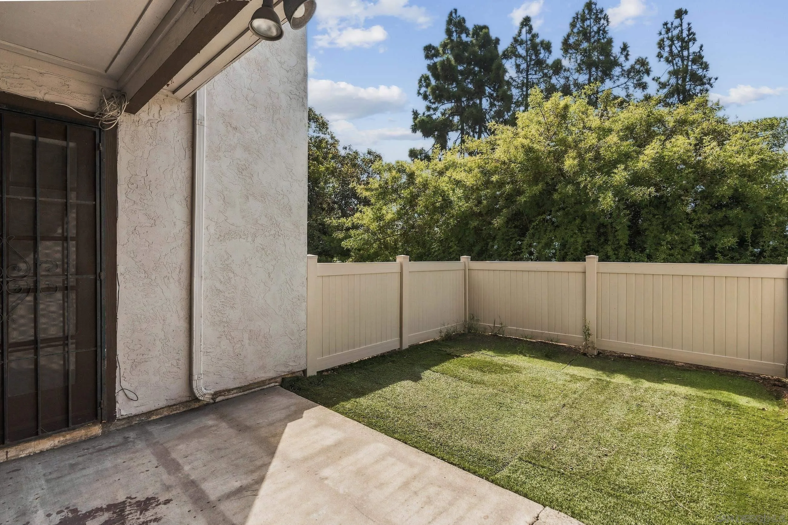https://cdn.realtyfeed.com/cdn/127/260023971/2beed2f429b842e5a37c48f838a8db82.webp