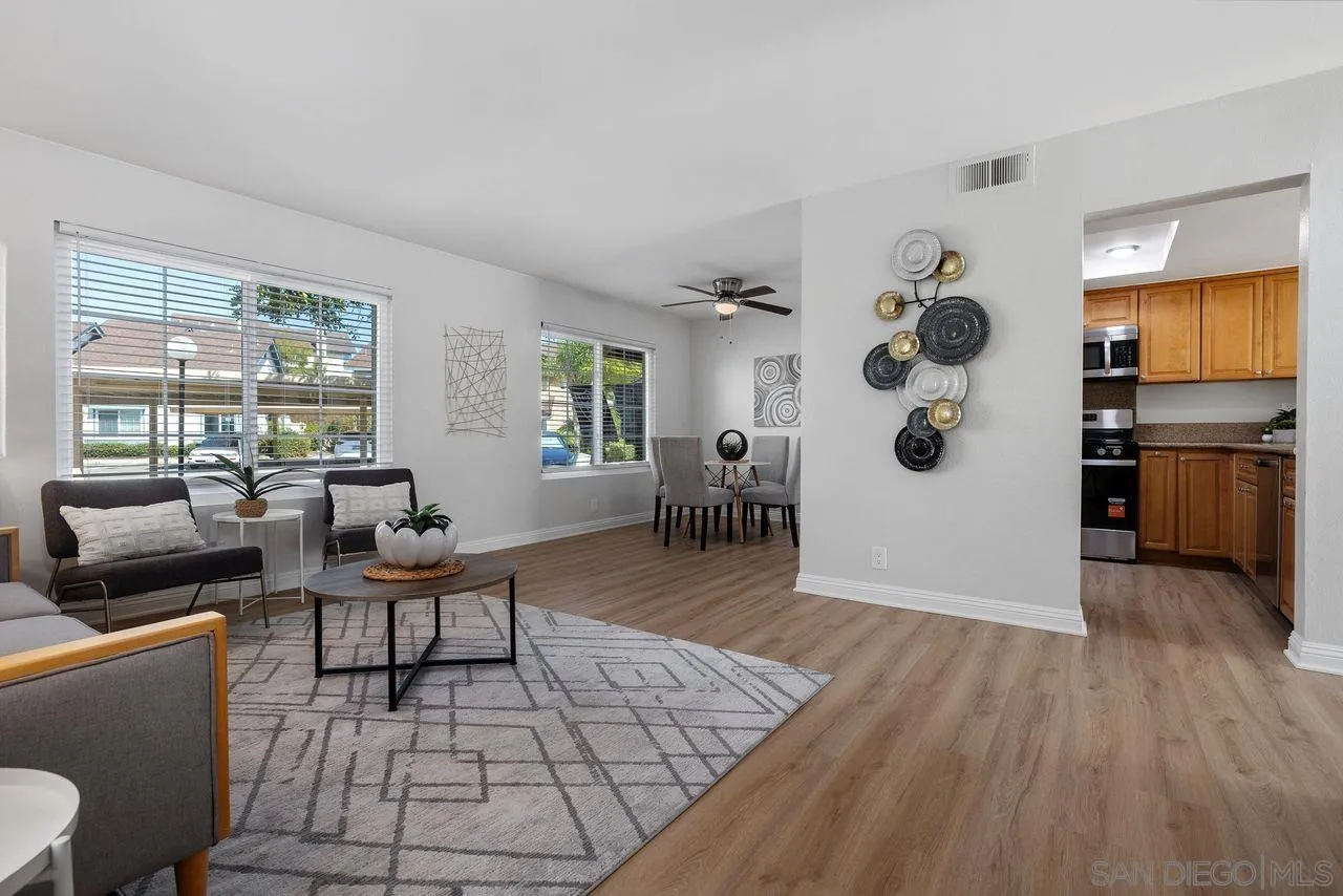 https://cdn.realtyfeed.com/cdn/127/260023972/5b220d8de6a9ad42040f614065a4c58e.webp