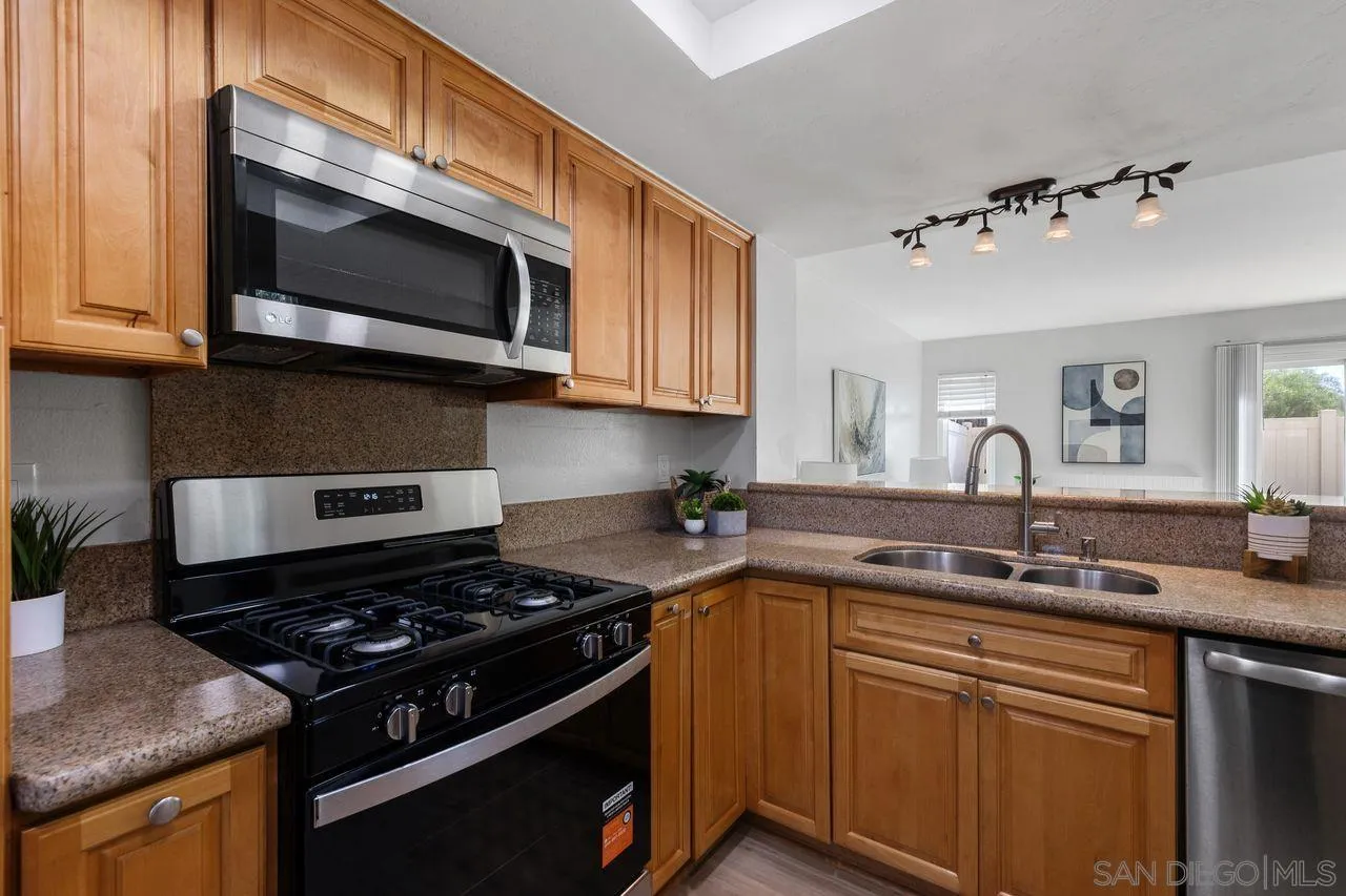 https://cdn.realtyfeed.com/cdn/127/260023972/7f2ce24710eb426505245cdd03138b10.webp
