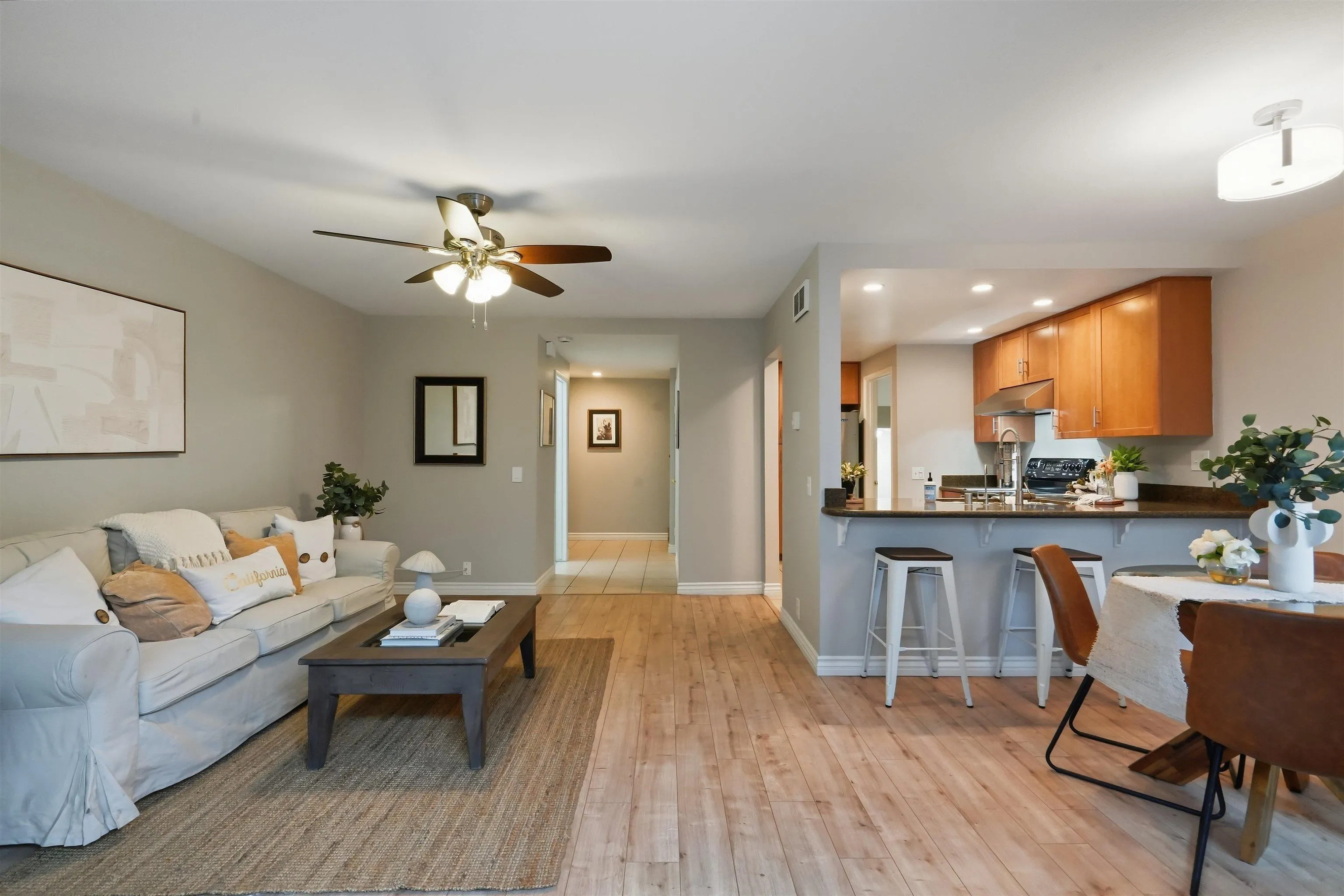 https://cdn.realtyfeed.com/cdn/127/260023973/0ef943432bbf4cc4afe3f338812e5a69.webp