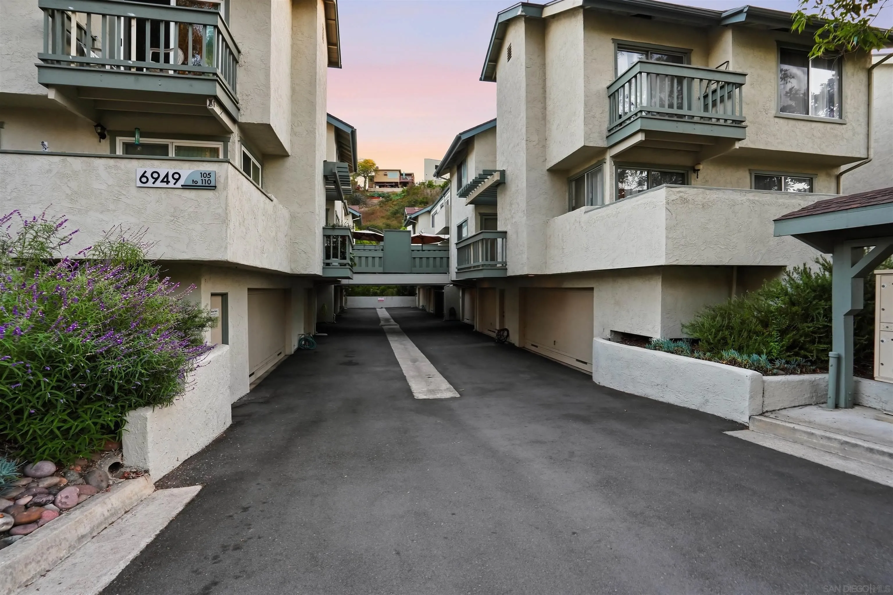 https://cdn.realtyfeed.com/cdn/127/260023973/a0229b38e703b400c7e123168a21ea80.webp