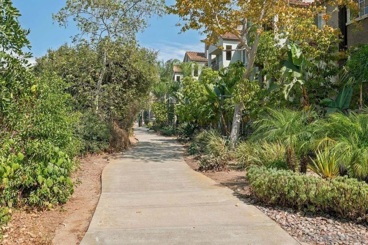 https://cdn.realtyfeed.com/cdn/127/260023980/13126706d2f3e760803b4c8e71a28d17.webp