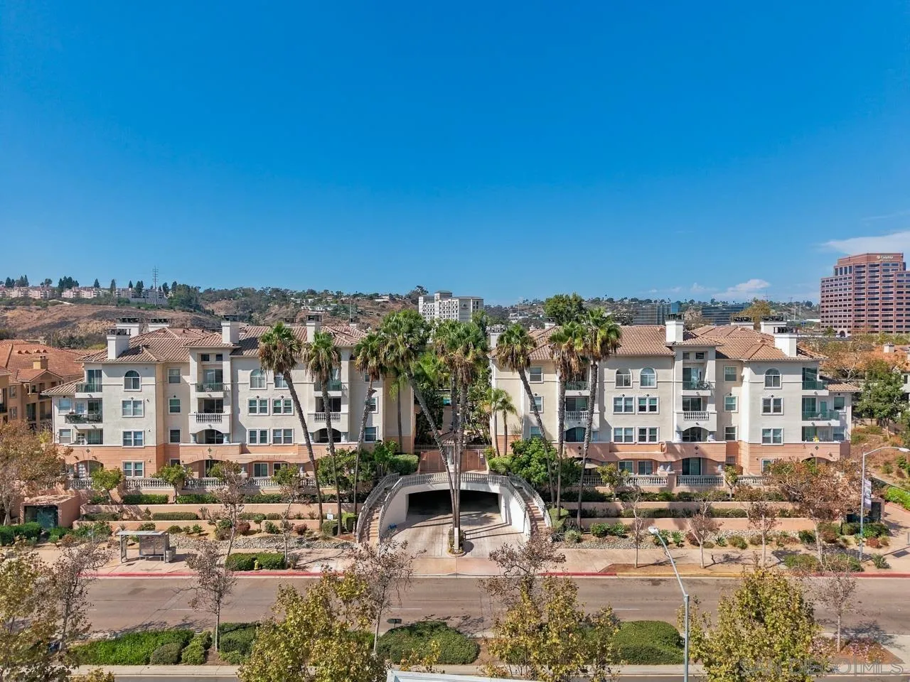 https://cdn.realtyfeed.com/cdn/127/260023980/b55c95cf86cd227101b4c57588982932.webp