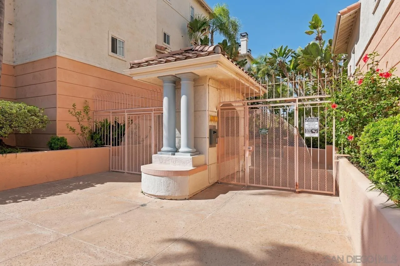 https://cdn.realtyfeed.com/cdn/127/260023980/bb7c38611a5fcb7e2de413e4921c06b9.webp