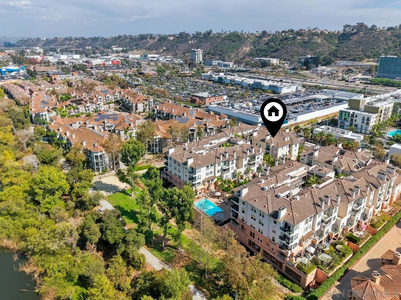 https://cdn.realtyfeed.com/cdn/127/260023980/ce1cd7b0a9adb67c84d17b6135515f74.webp