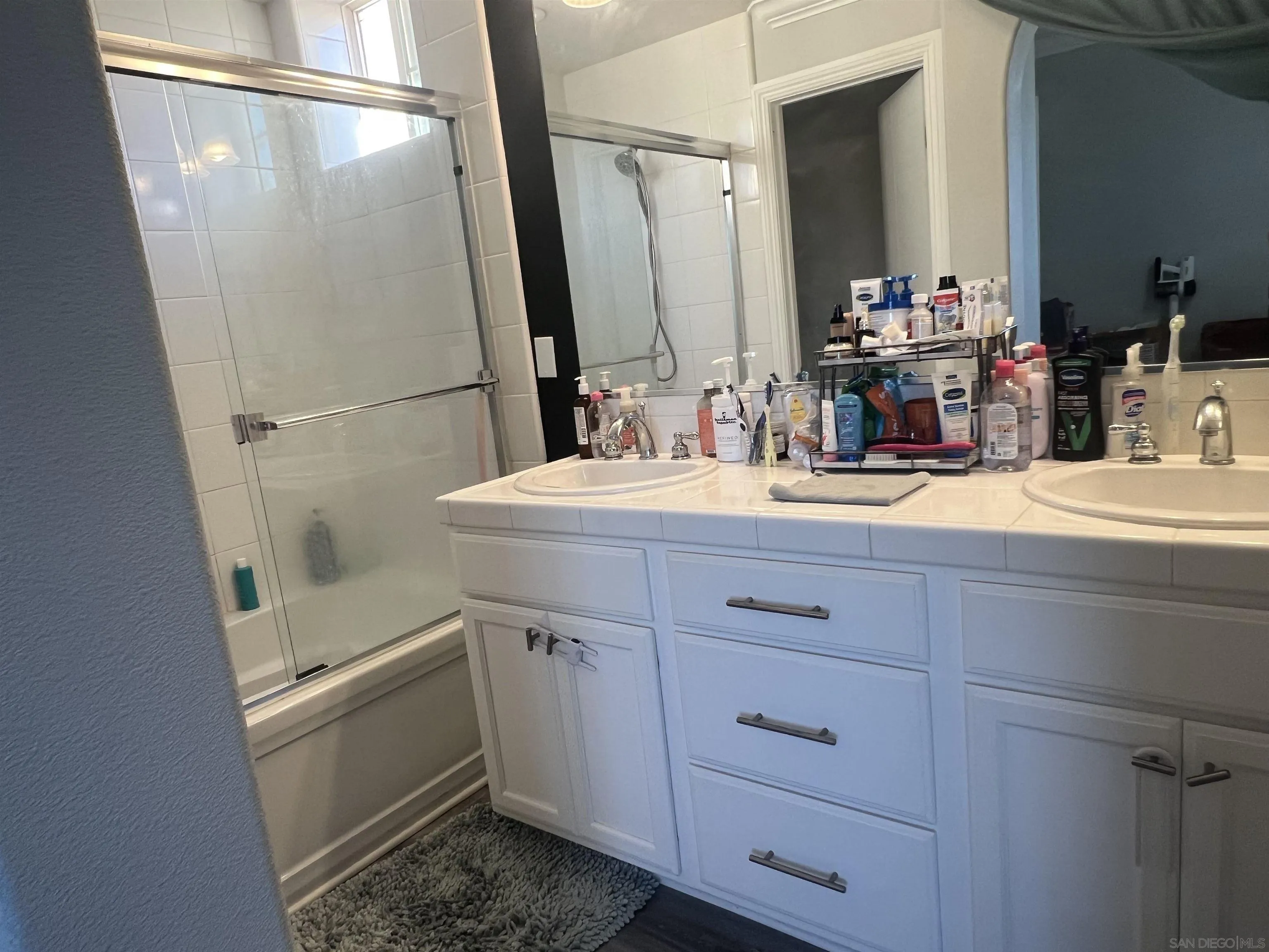 https://cdn.realtyfeed.com/cdn/127/260023986/a1ffe9513d7a02bb868376b29f8e87e6.webp
