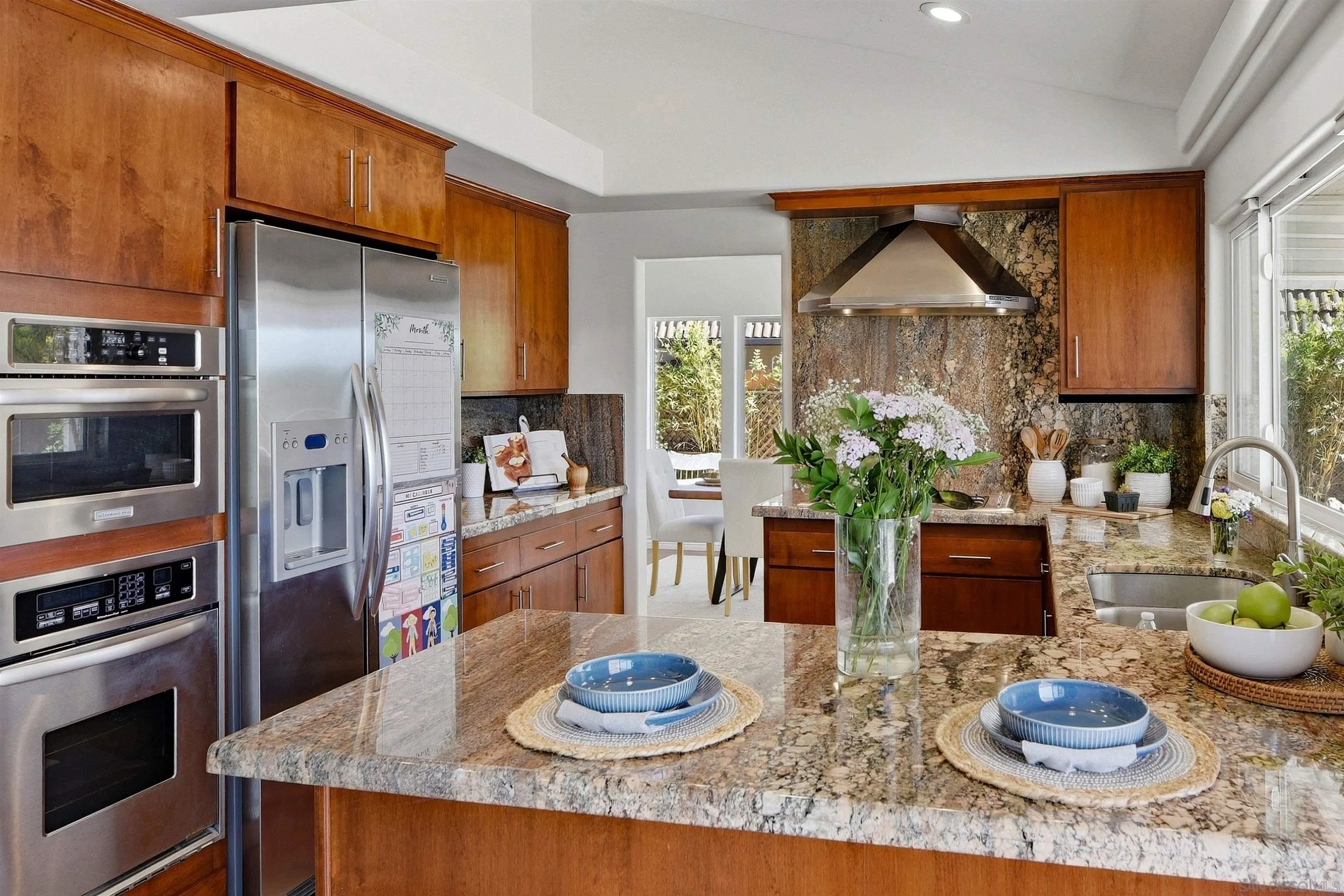 https://cdn.realtyfeed.com/cdn/127/260023988/02e4c2b51c452988ef39d0664efa16c6.webp