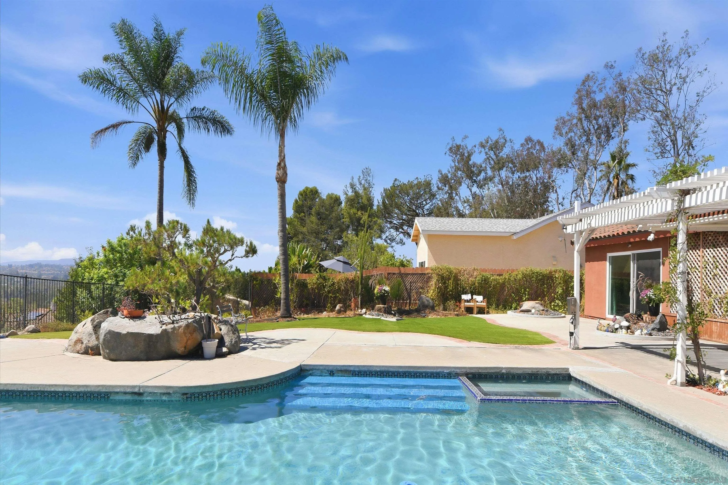 https://cdn.realtyfeed.com/cdn/127/260023988/5beda6d185fe61533154f0422ebccc24.webp