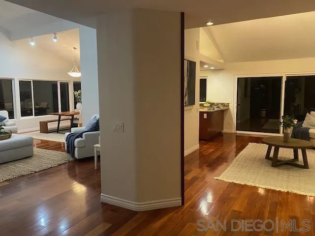 https://cdn.realtyfeed.com/cdn/127/260023988/745dc67d4975828a19a75d11f306b770.webp
