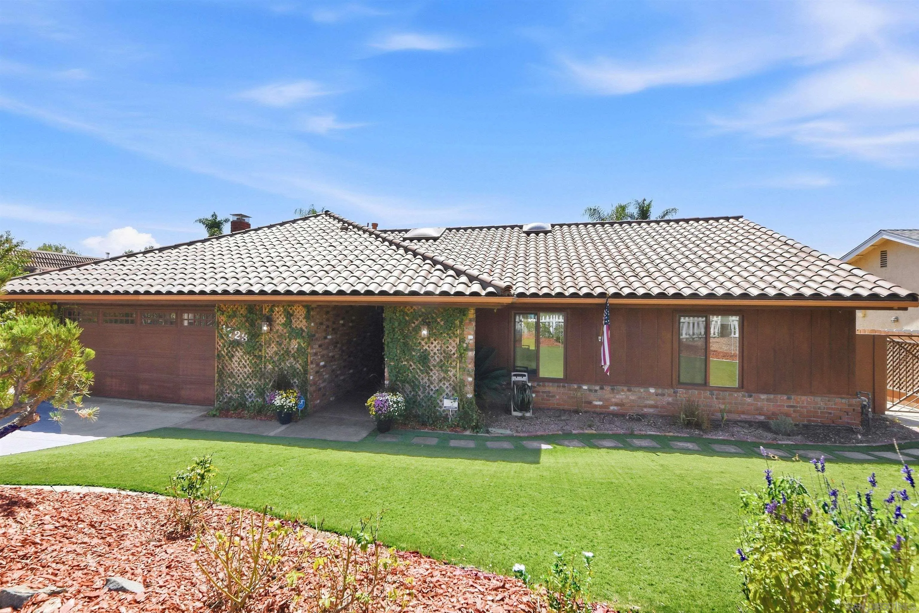 https://cdn.realtyfeed.com/cdn/127/260023988/e1056365152593943b7f3e694402c433.webp