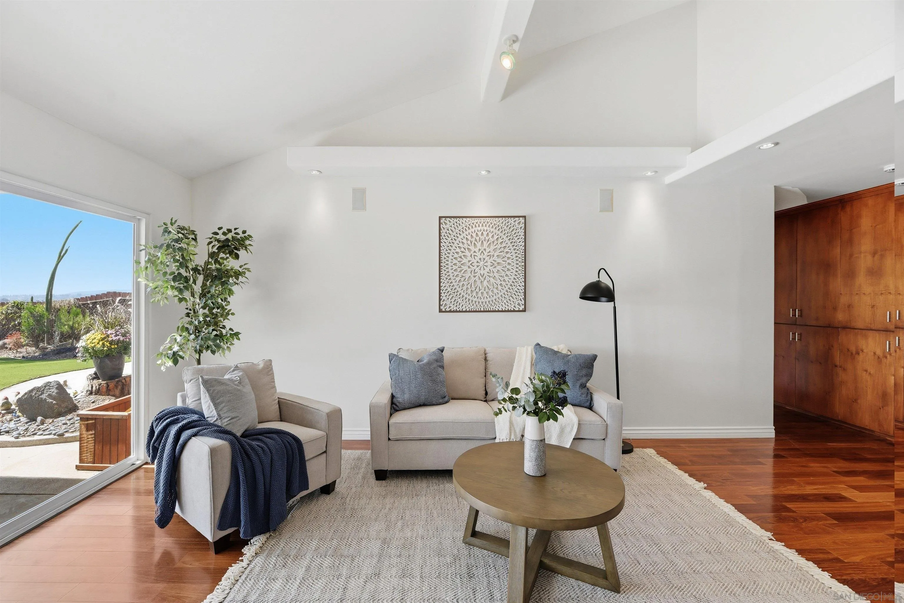 https://cdn.realtyfeed.com/cdn/127/260023988/e6c991b2764fee2e11fc27262ae620a8.webp