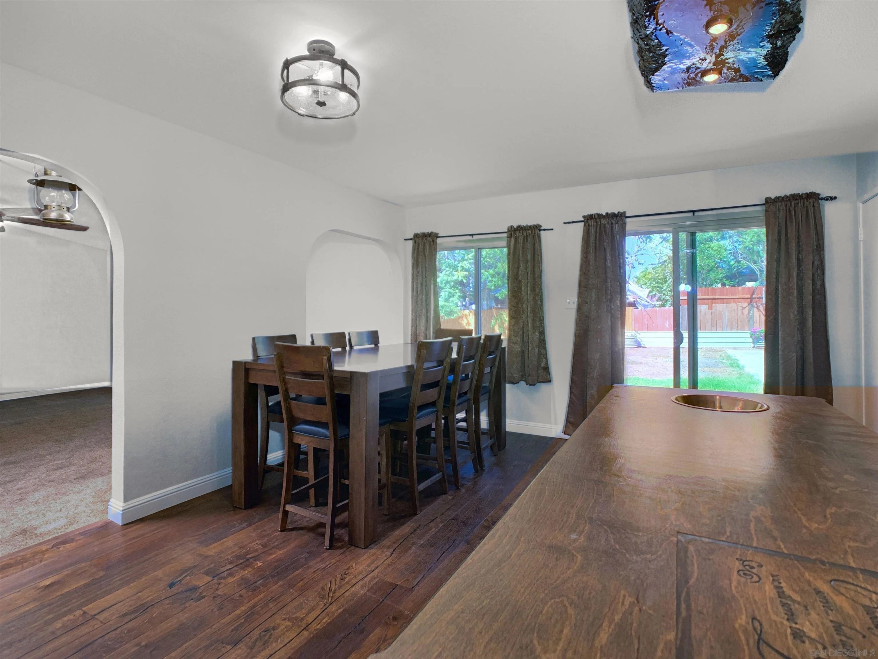 https://cdn.realtyfeed.com/cdn/127/260023994/2ac352f58b9f2a3bdb73117dd2e55eb6.webp