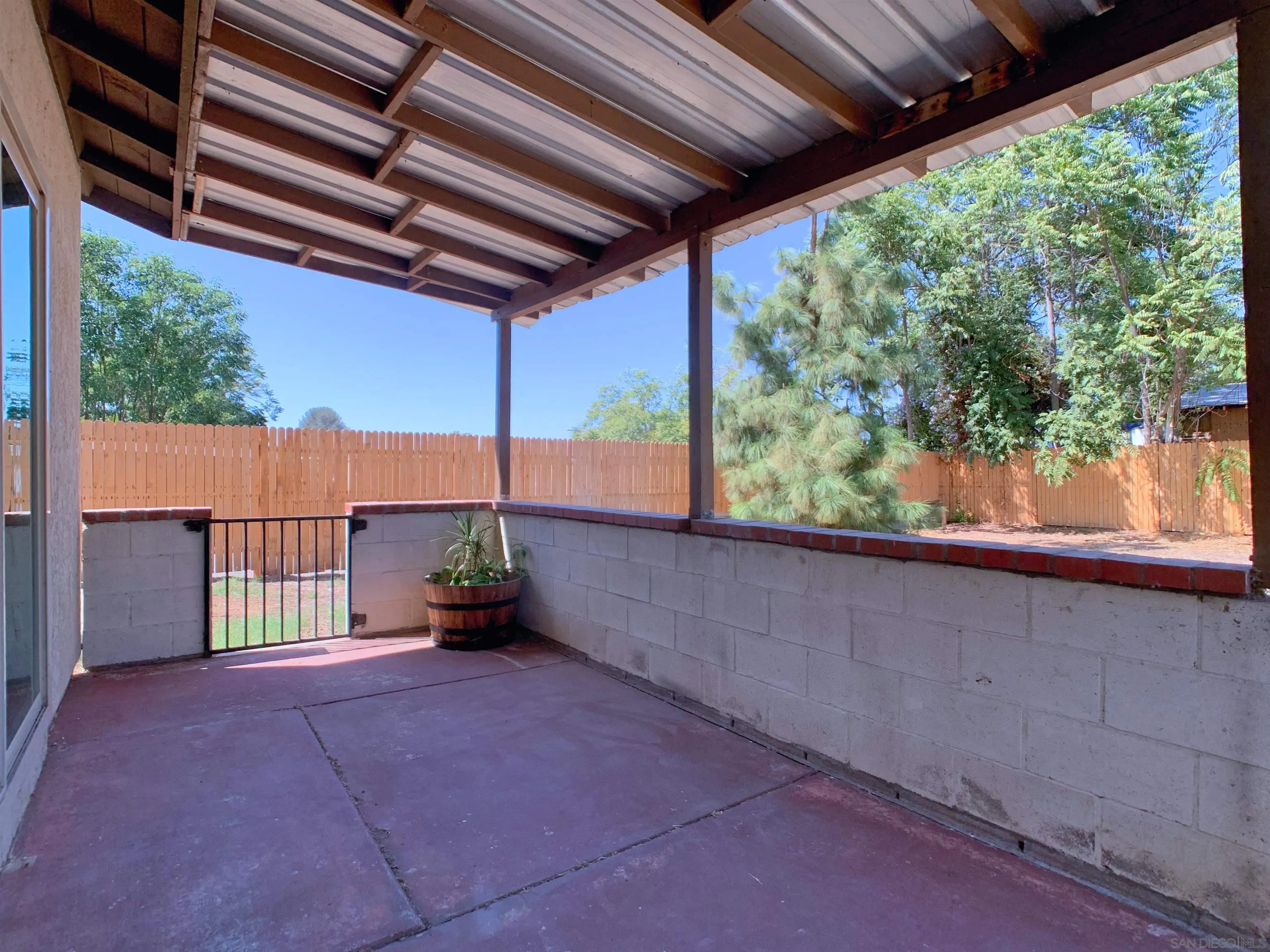 https://cdn.realtyfeed.com/cdn/127/260023994/970b10f8b3efb2c3e0183f70ca177fa6.webp
