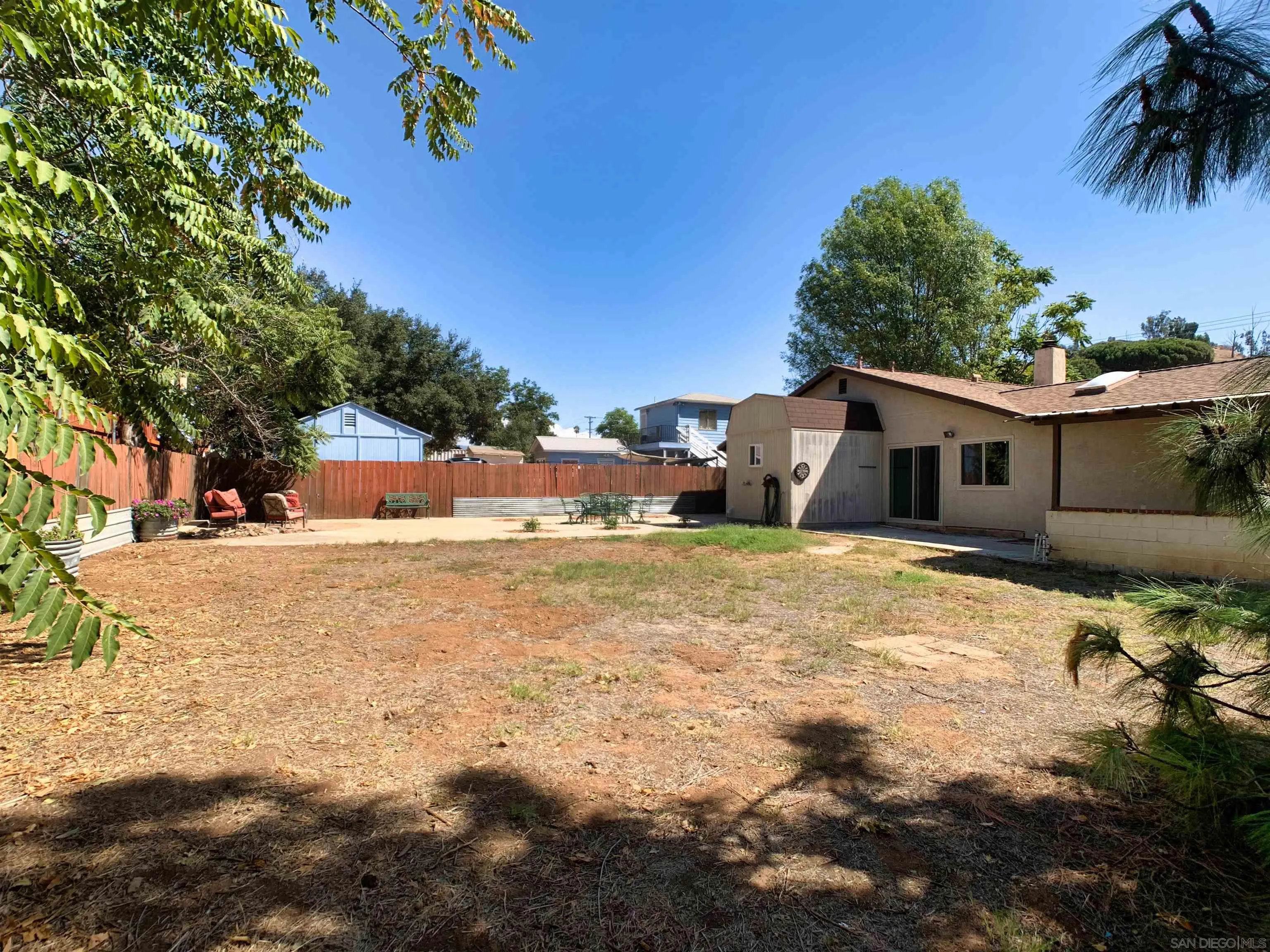 https://cdn.realtyfeed.com/cdn/127/260023994/9ef277f91df801dd4f71000ecc4b6d4e.webp