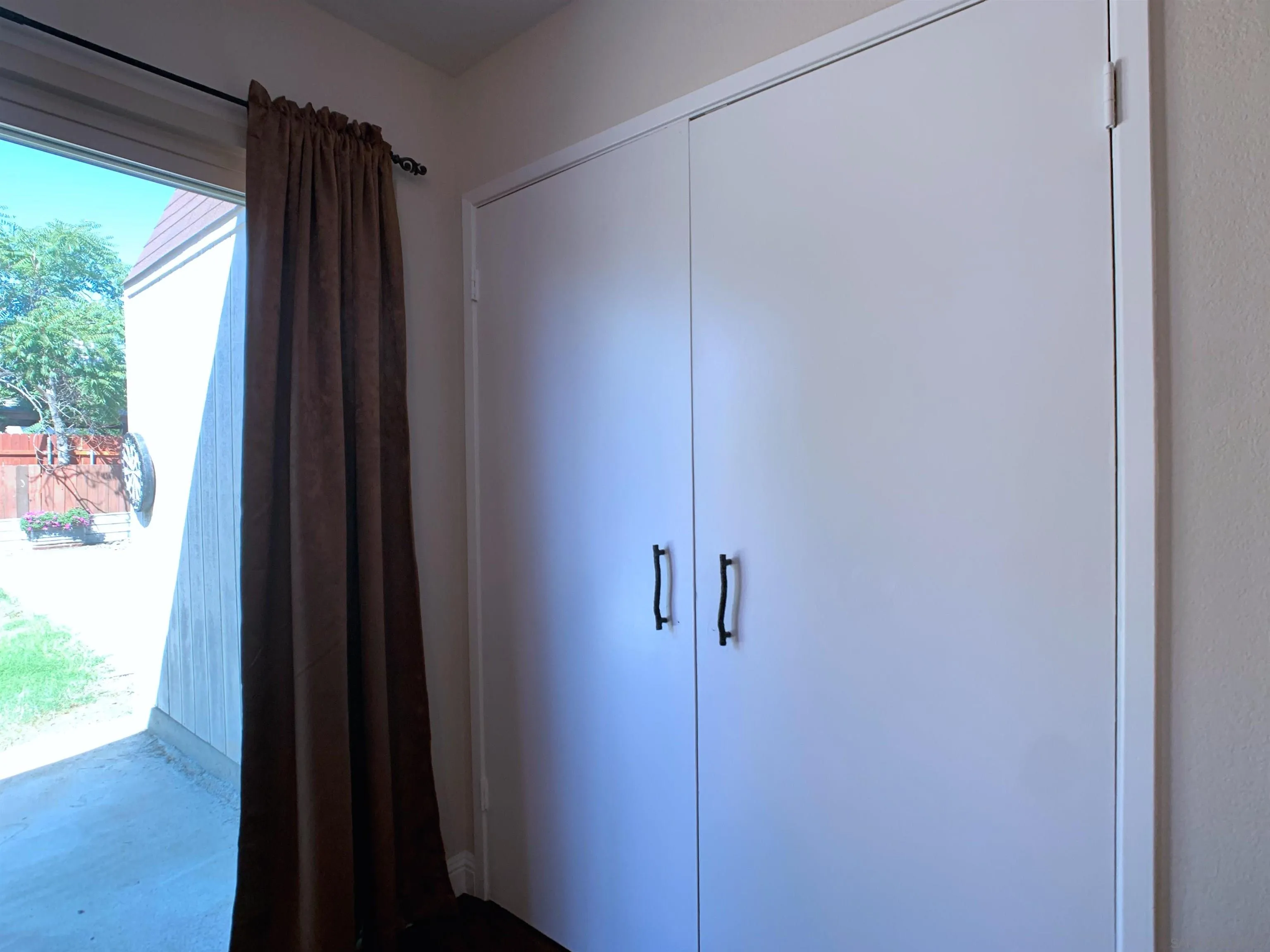 https://cdn.realtyfeed.com/cdn/127/260023994/d594e5f258b48034e67cc867b3a17026.webp