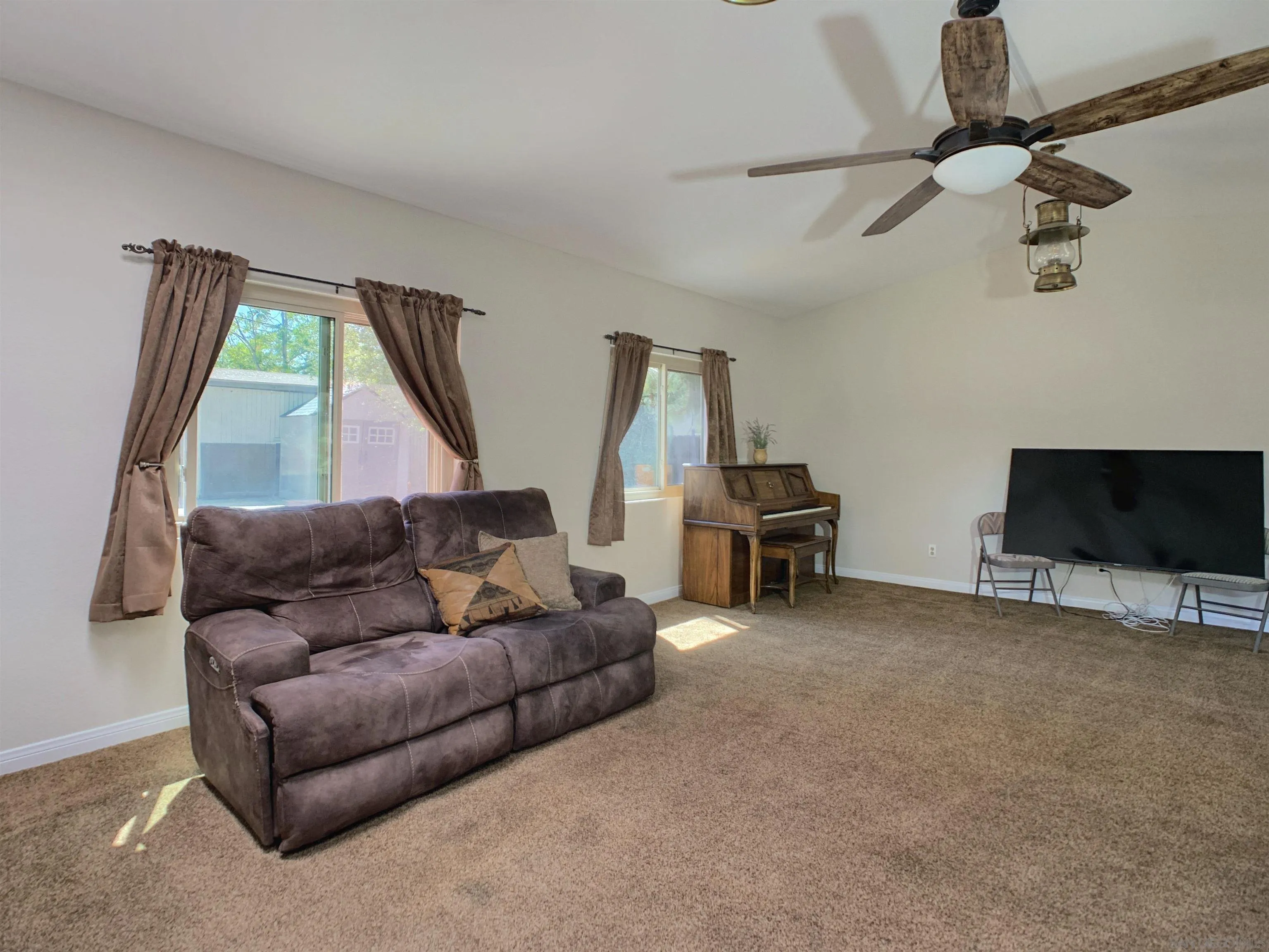 https://cdn.realtyfeed.com/cdn/127/260023994/ef7895cf9218dc8e1d5cd58daae42d91.webp
