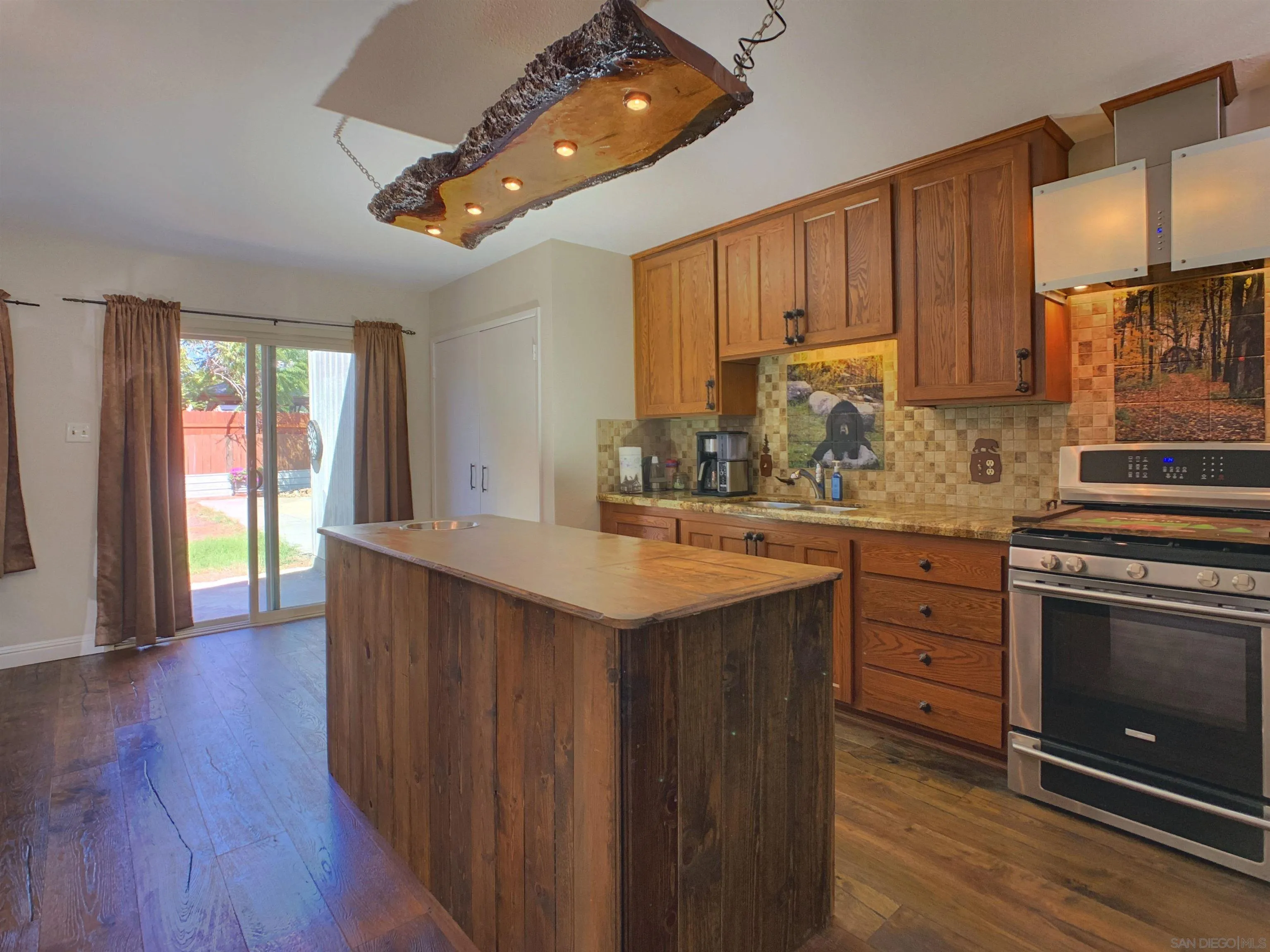 https://cdn.realtyfeed.com/cdn/127/260023994/fe6c23ebc9adec446e4952e0dbb6eccf.webp