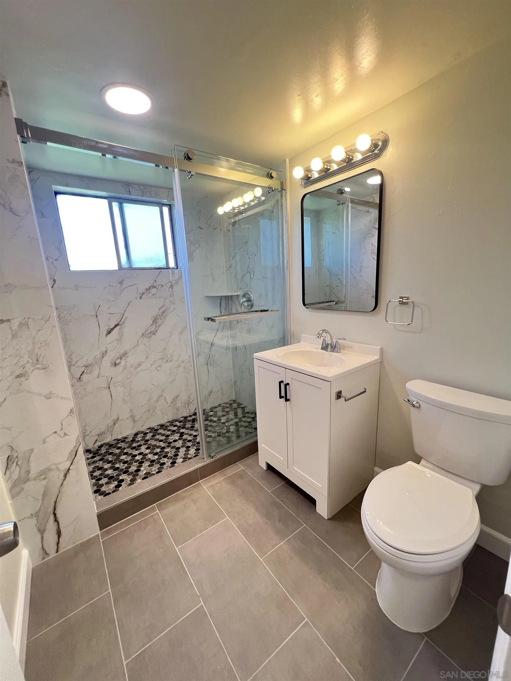464 Woodlawn Dr, Chula Vista, CA 91910, photo 6