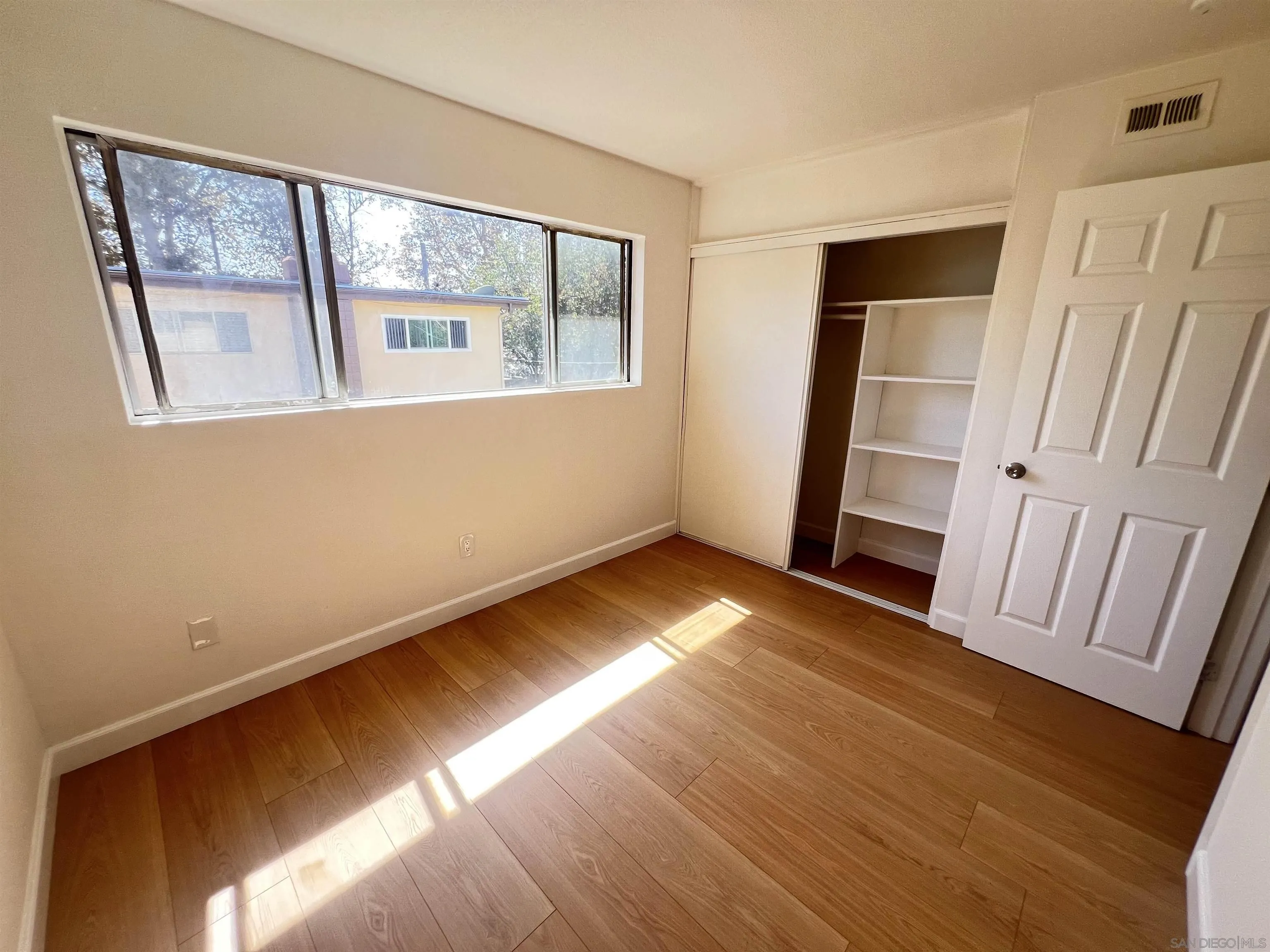 464 Woodlawn Dr, Chula Vista, CA 91910, photo 8