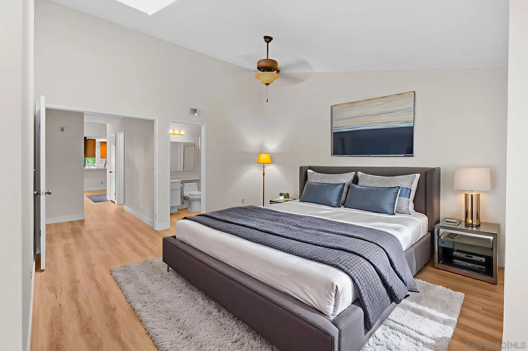 Photo #11: 2600240 Listing: Photo #11