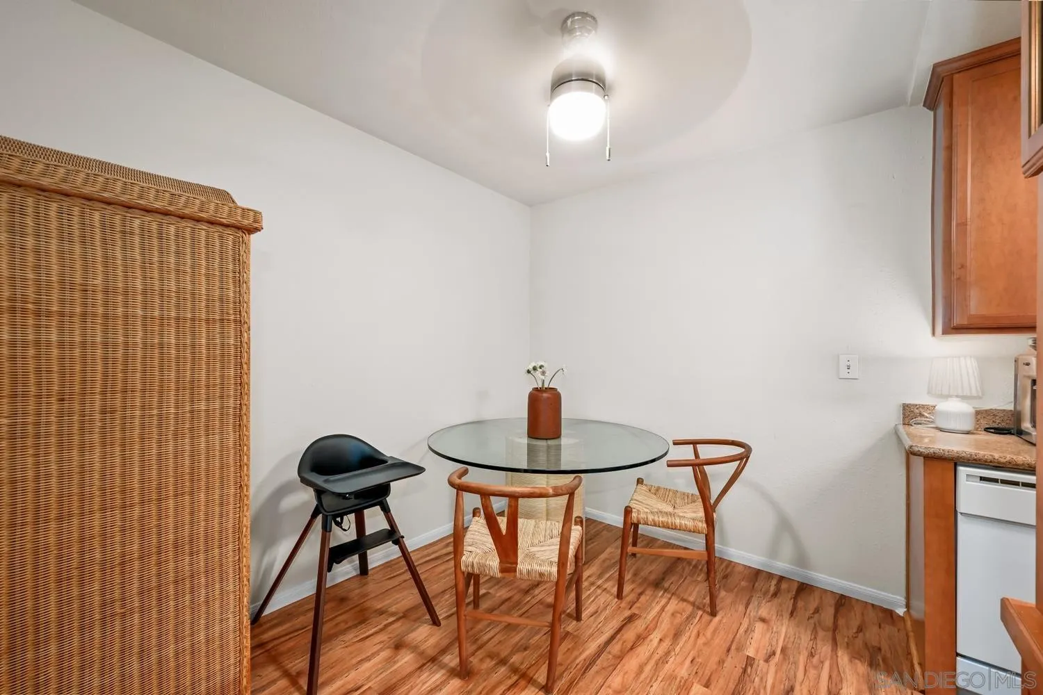 https://cdn.realtyfeed.com/cdn/127/260024007/c5d9260b96cfdd9700591f1bc00e35b0.webp