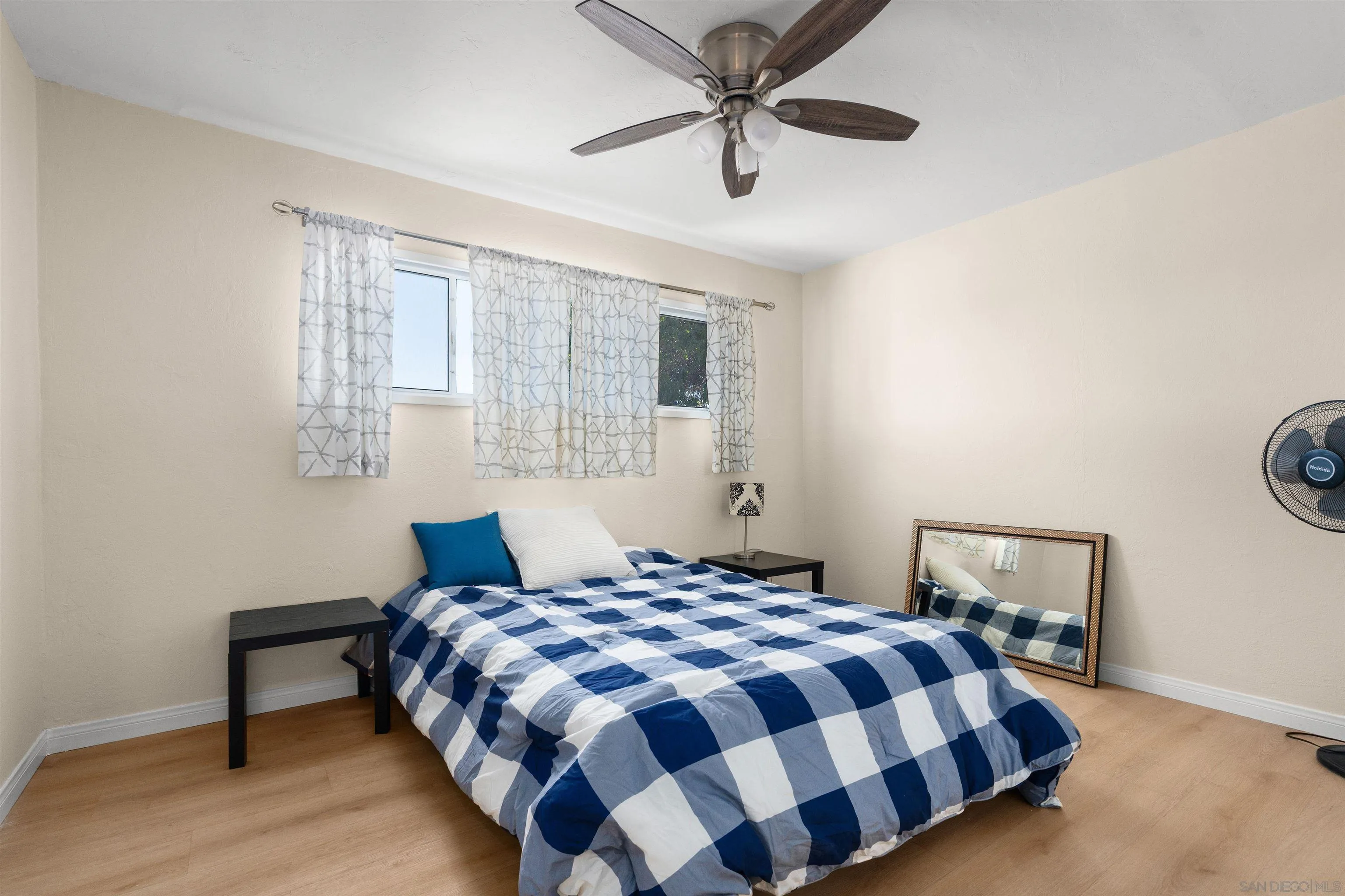 https://cdn.realtyfeed.com/cdn/127/260024008/00dd2ae897ed5e8a7aa406703a13fc5f.webp