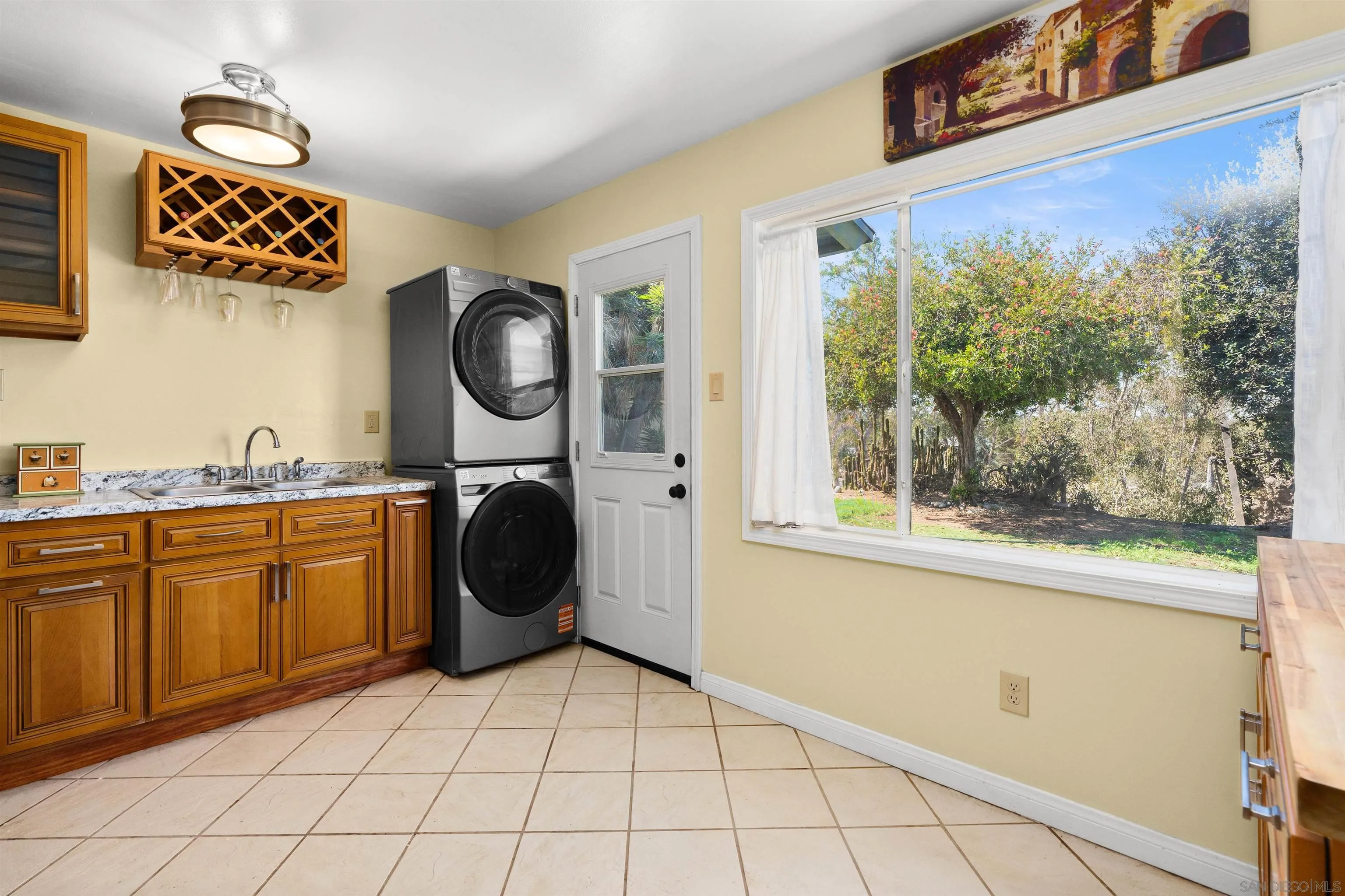 https://cdn.realtyfeed.com/cdn/127/260024008/6bc67e48bc248b44982bf84453f9460e.webp