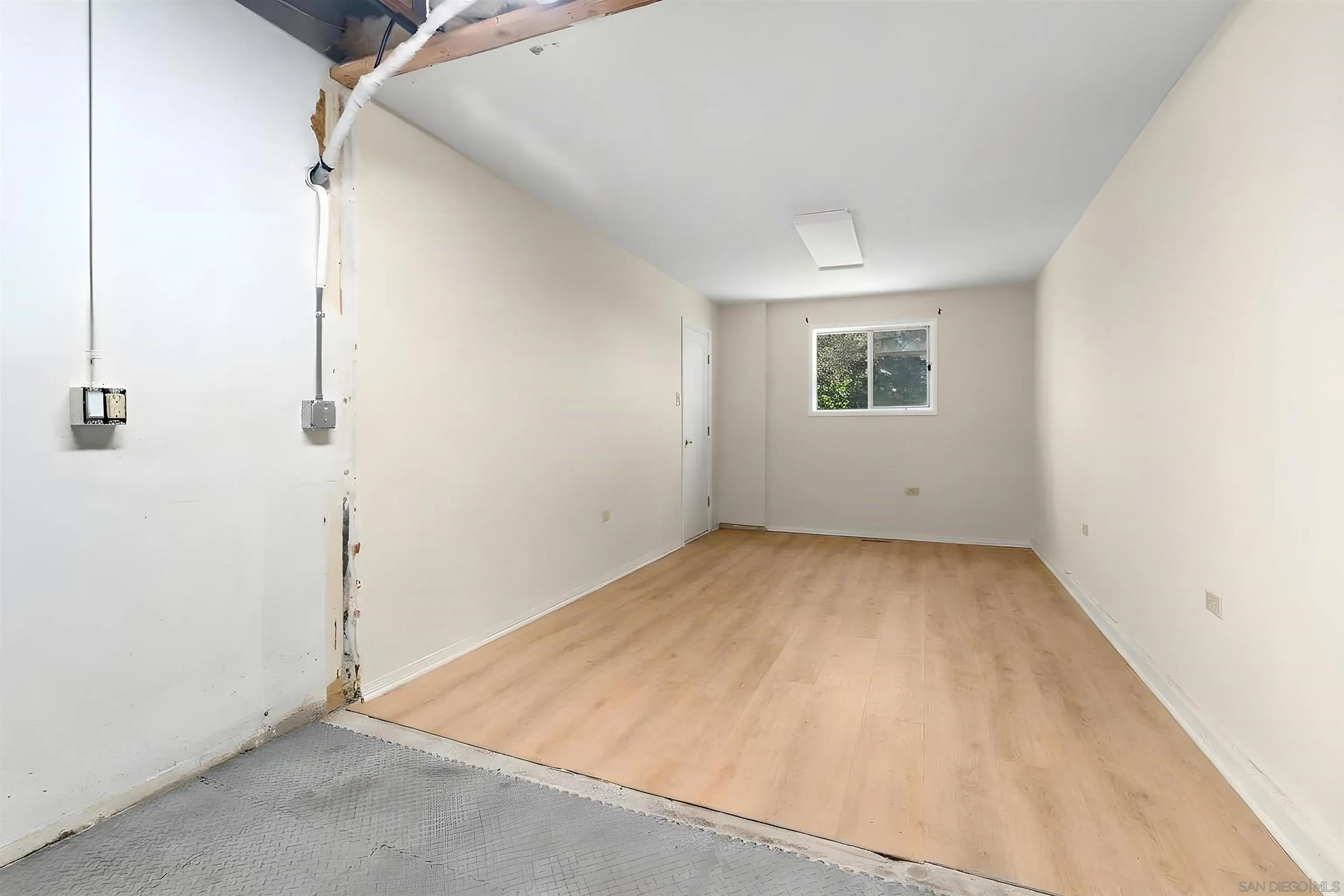 https://cdn.realtyfeed.com/cdn/127/260024008/83d23960fa680bf3d66dde99f41e4ed1.webp