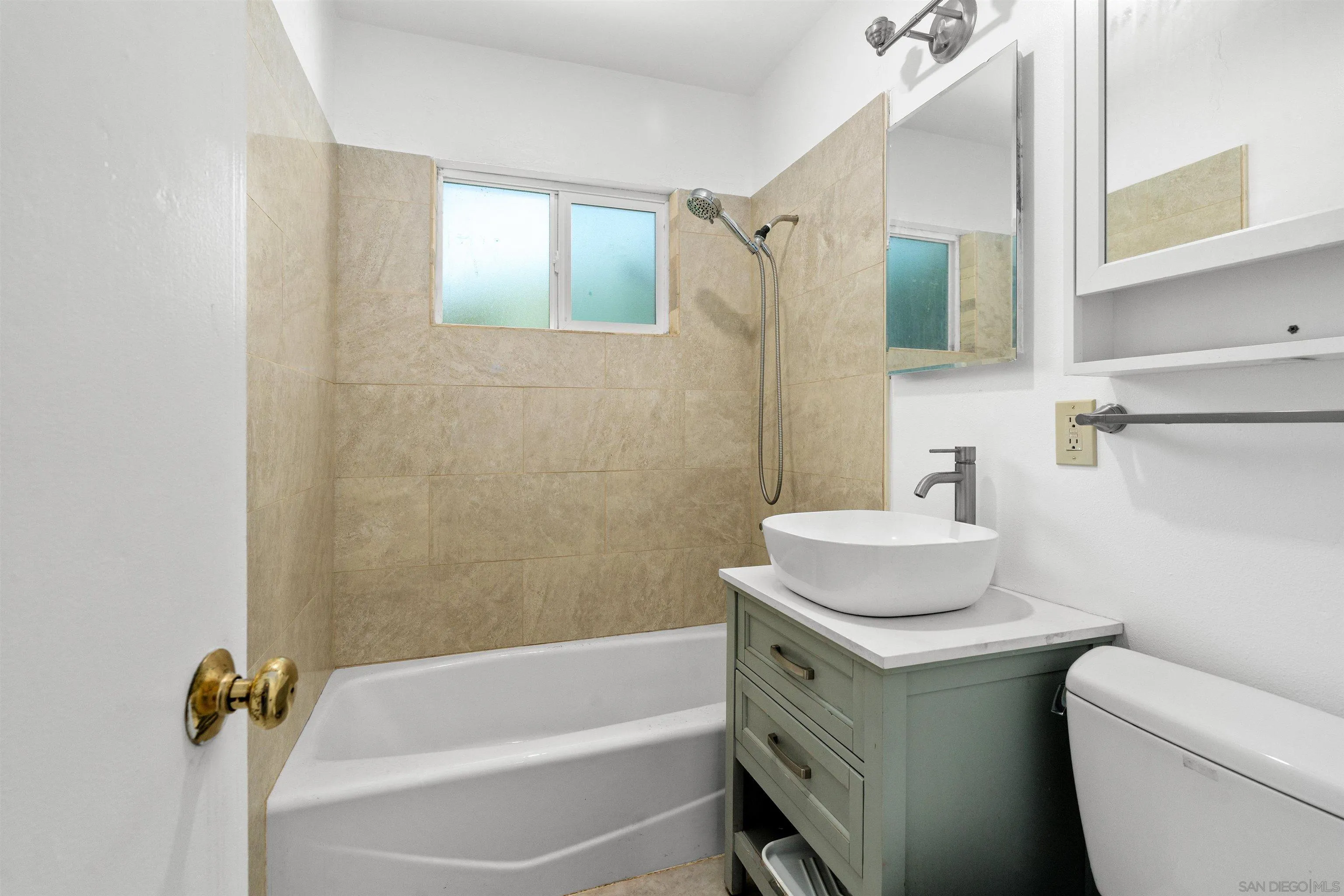 https://cdn.realtyfeed.com/cdn/127/260024008/c065fa9524ddb97a319ef094dcb83788.webp