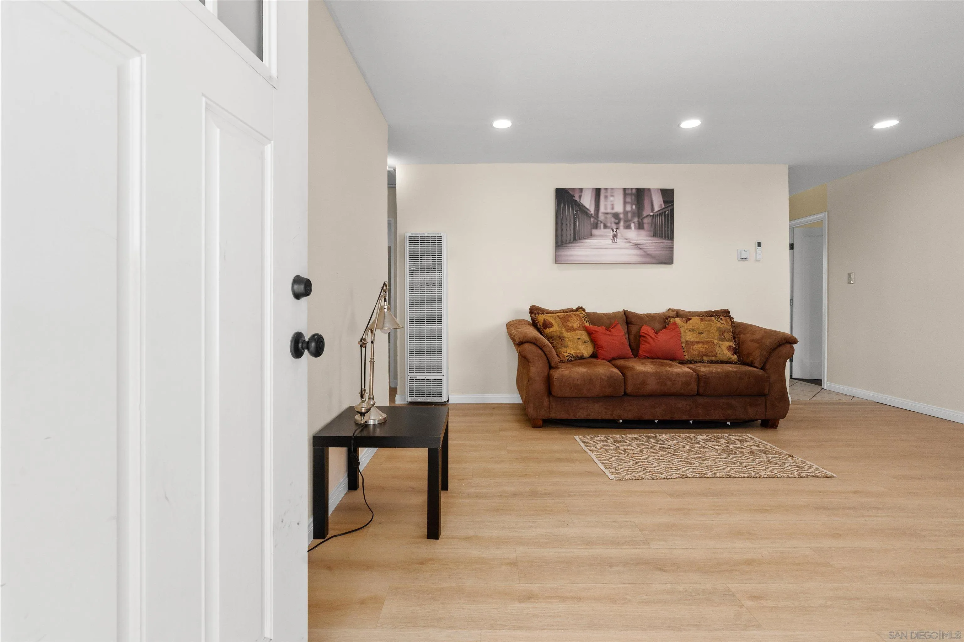 https://cdn.realtyfeed.com/cdn/127/260024008/c9421353da55ba4dcdda45a28d8577d2.webp