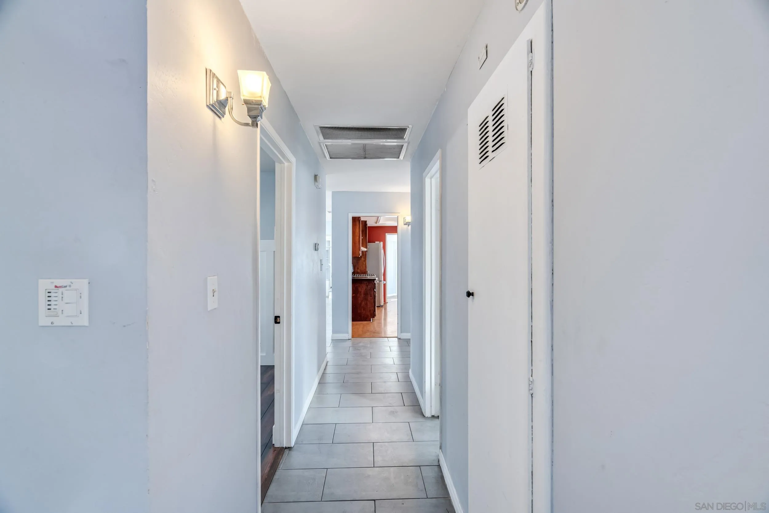 https://cdn.realtyfeed.com/cdn/127/260024011/06128b8243a2cbeed5127677f05fcbf6.webp
