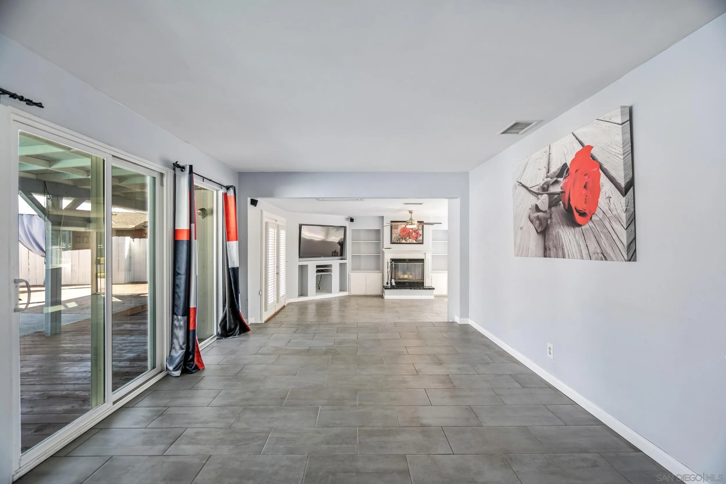 https://cdn.realtyfeed.com/cdn/127/260024011/106f77cec12c947d30221e74166f7c2d.webp