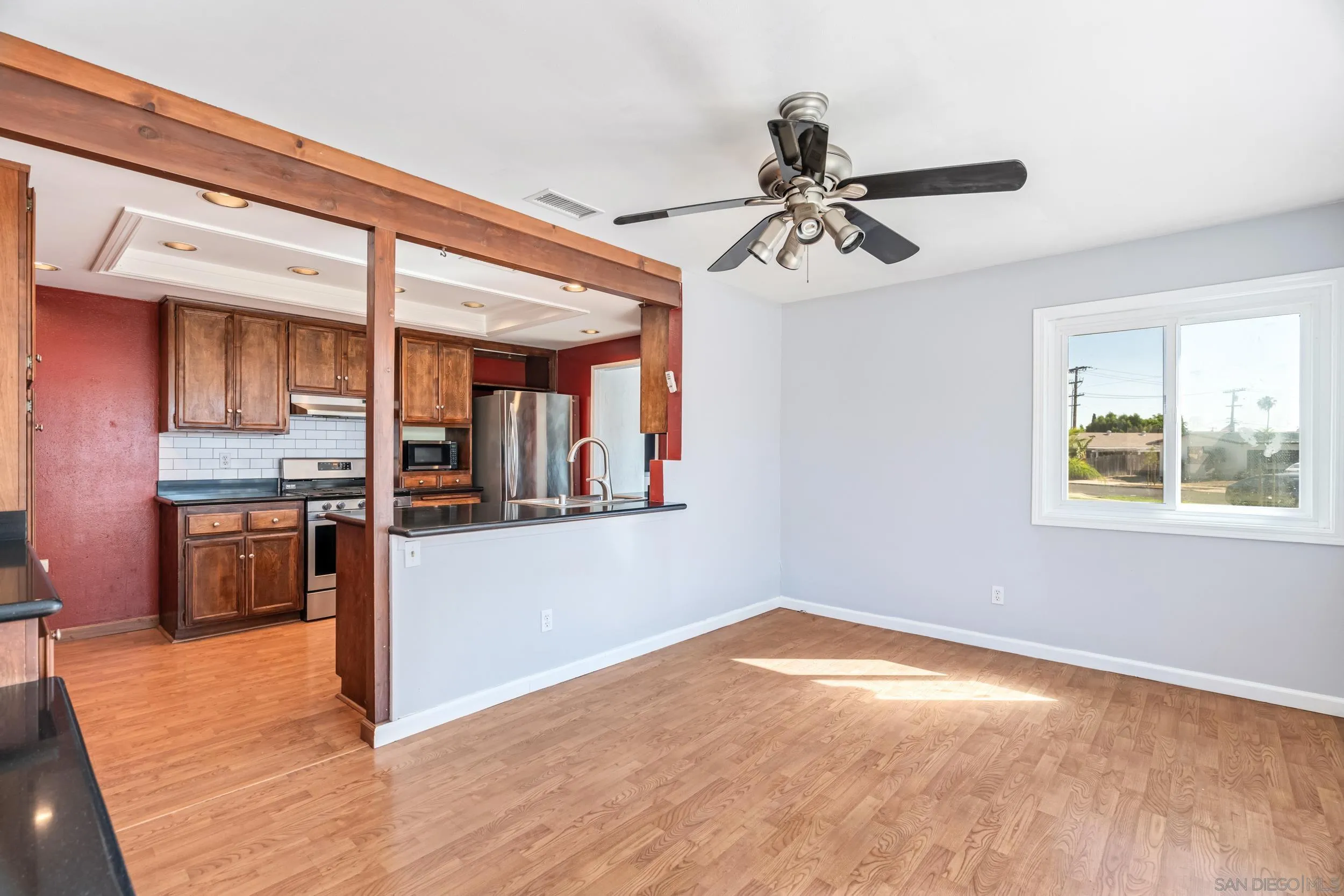 https://cdn.realtyfeed.com/cdn/127/260024011/df9ea71d6b398ba427e387ab79d65ef5.webp