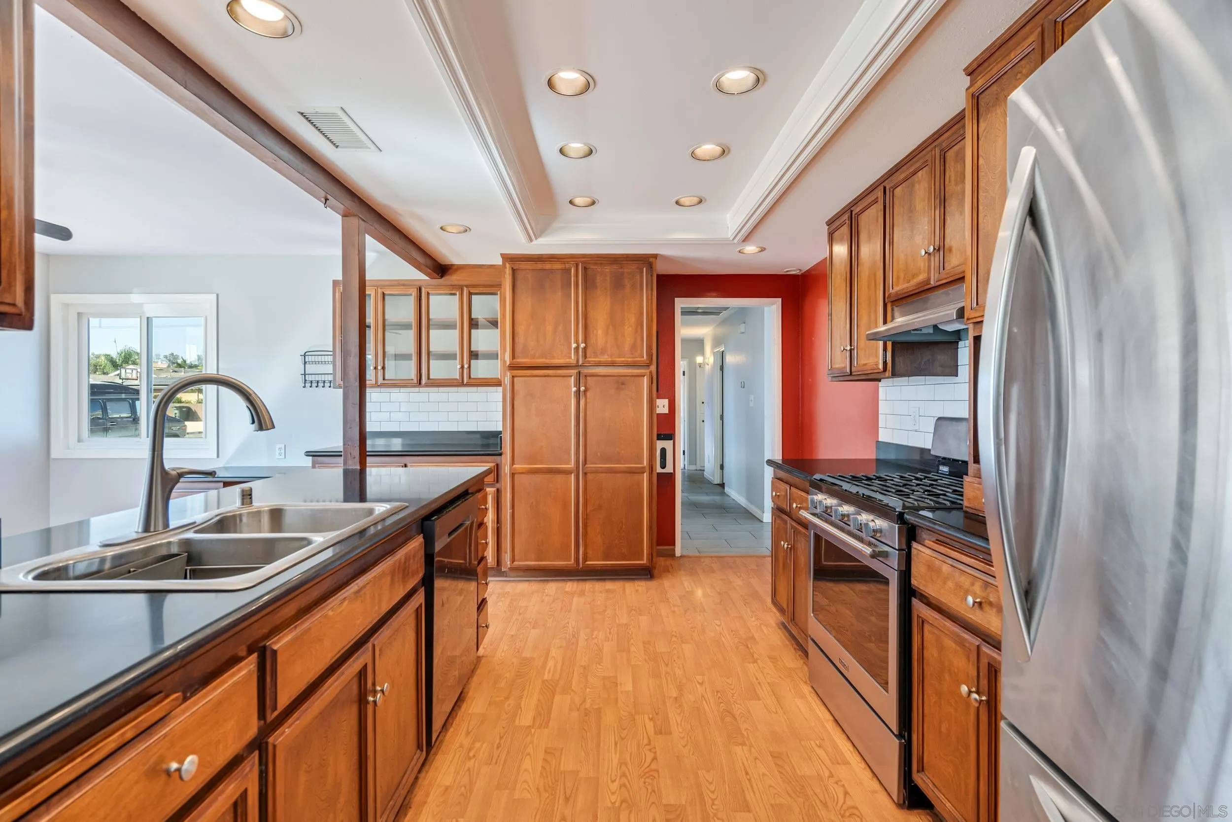 https://cdn.realtyfeed.com/cdn/127/260024011/f920f852c3e737b941afcb963bbc86f9.webp