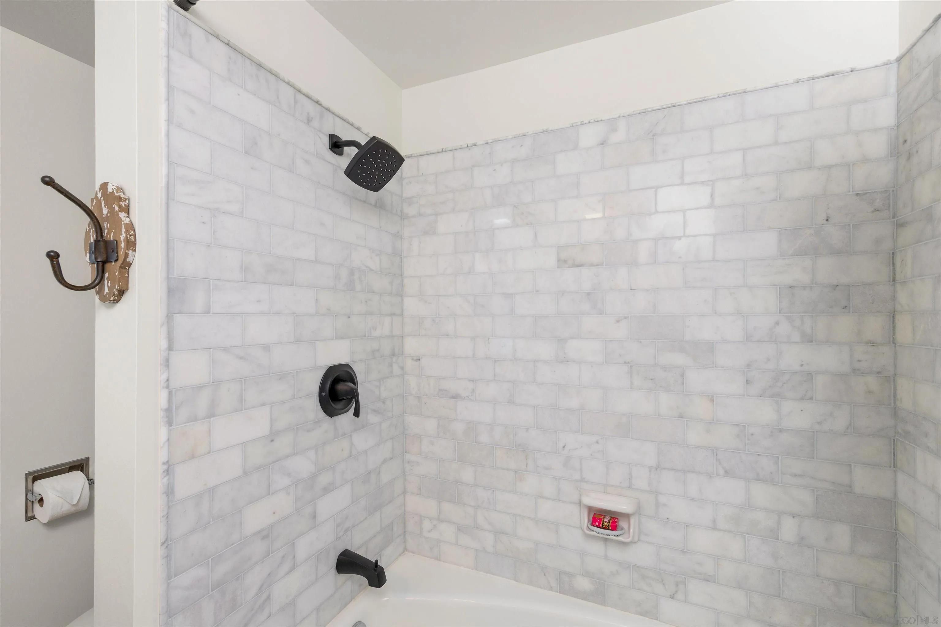 https://cdn.realtyfeed.com/cdn/127/260024013/b774158439192fdb17c6b0d4db266e24.webp