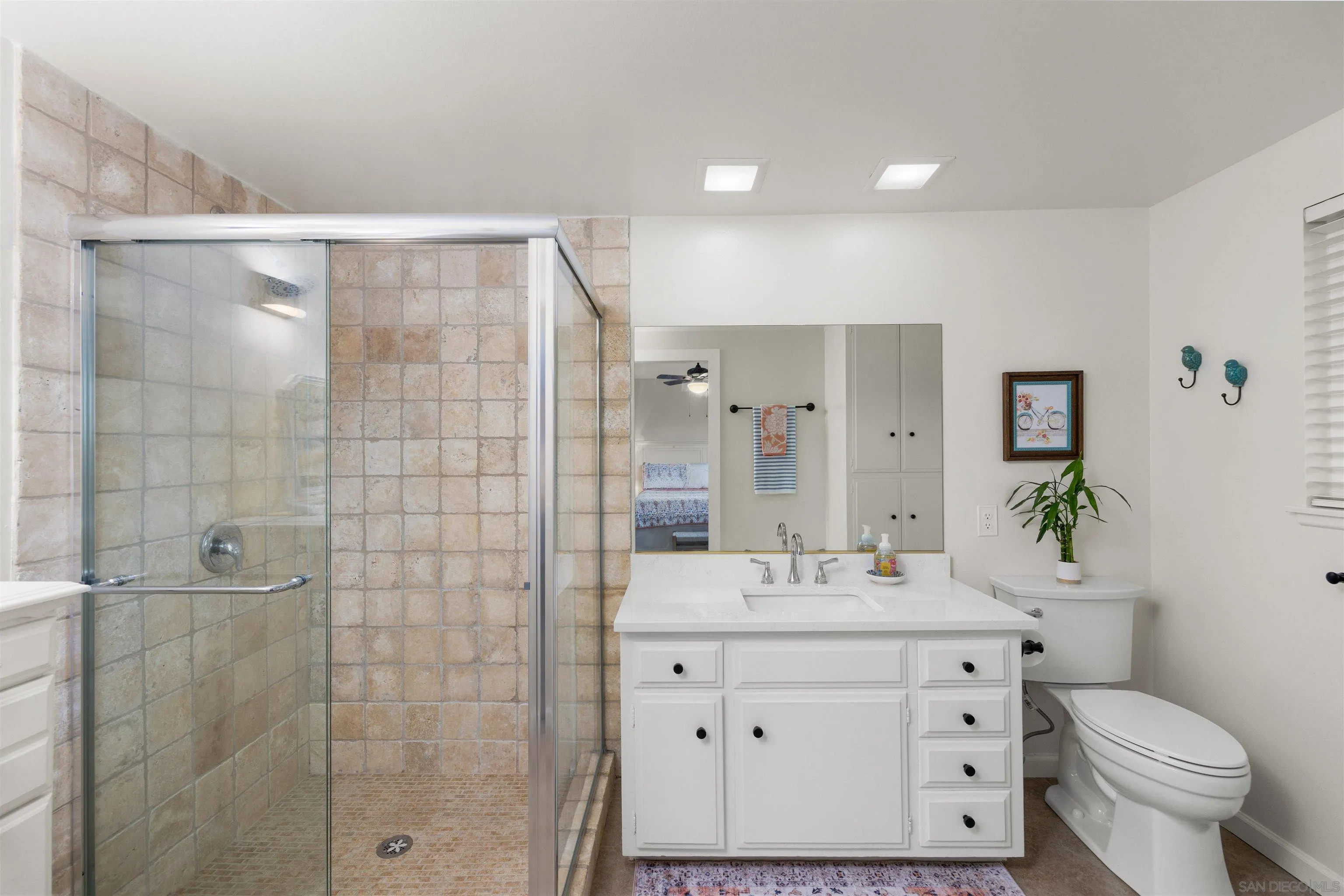 https://cdn.realtyfeed.com/cdn/127/260024013/ef214c085337315474bfc7de02940925.webp