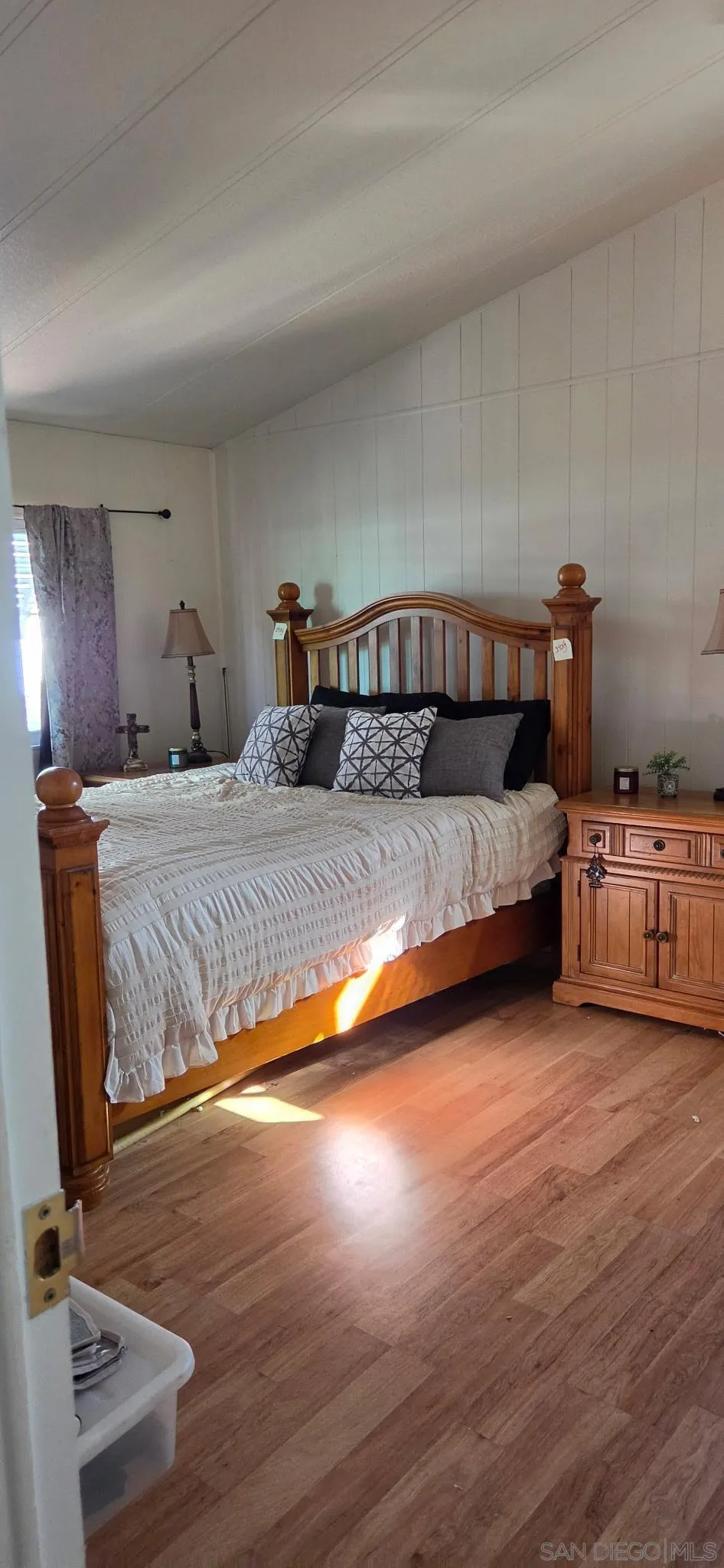 https://cdn.realtyfeed.com/cdn/127/260024017/a170a9a2bd2358840dccba3211a27993.webp