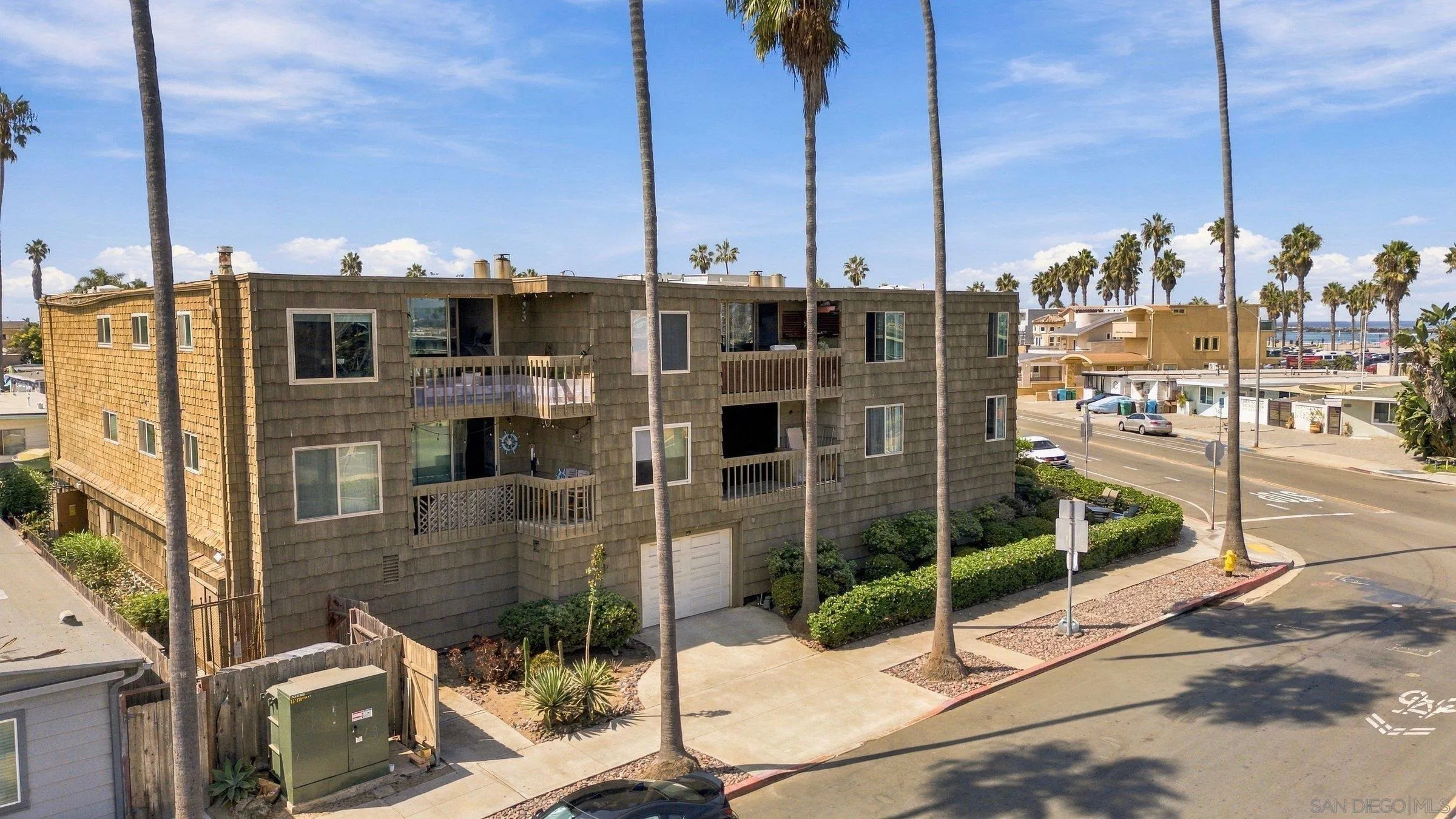 https://cdn.realtyfeed.com/cdn/127/260024030/0a40d698ce11f6aced93dd9ca3c462eb.webp