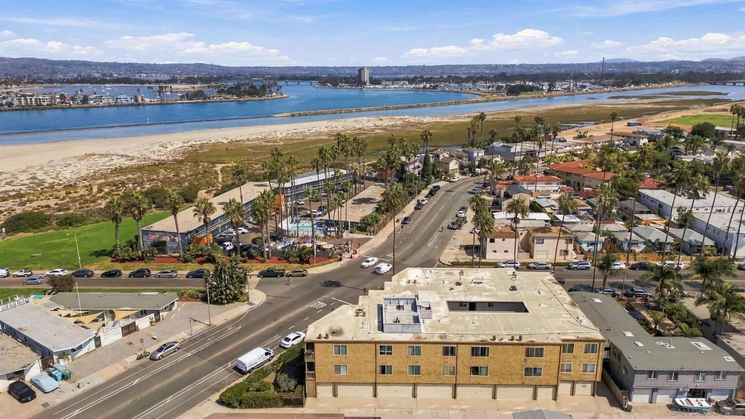 https://cdn.realtyfeed.com/cdn/127/260024030/0ac23d55dffe2accdf6fdff4ff0e56e3.webp