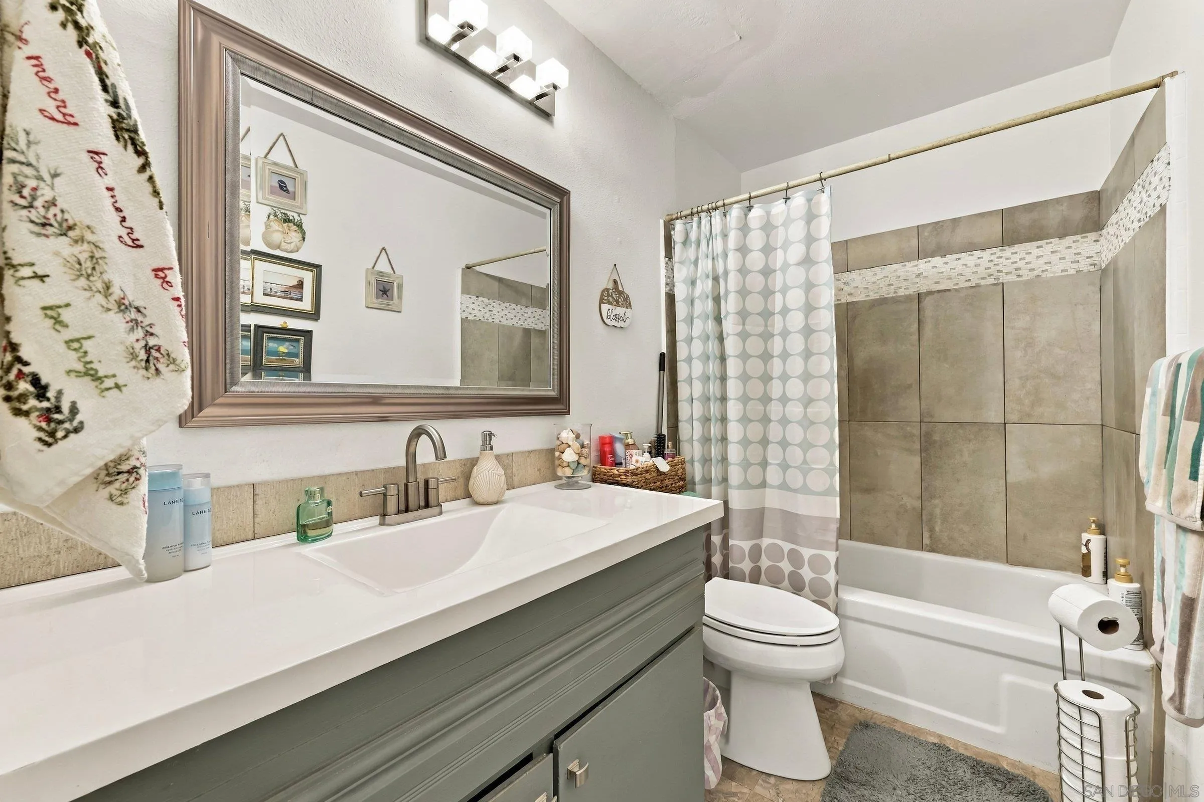 https://cdn.realtyfeed.com/cdn/127/260024030/0e2476c038992ca9a7fd197761cb1553.webp