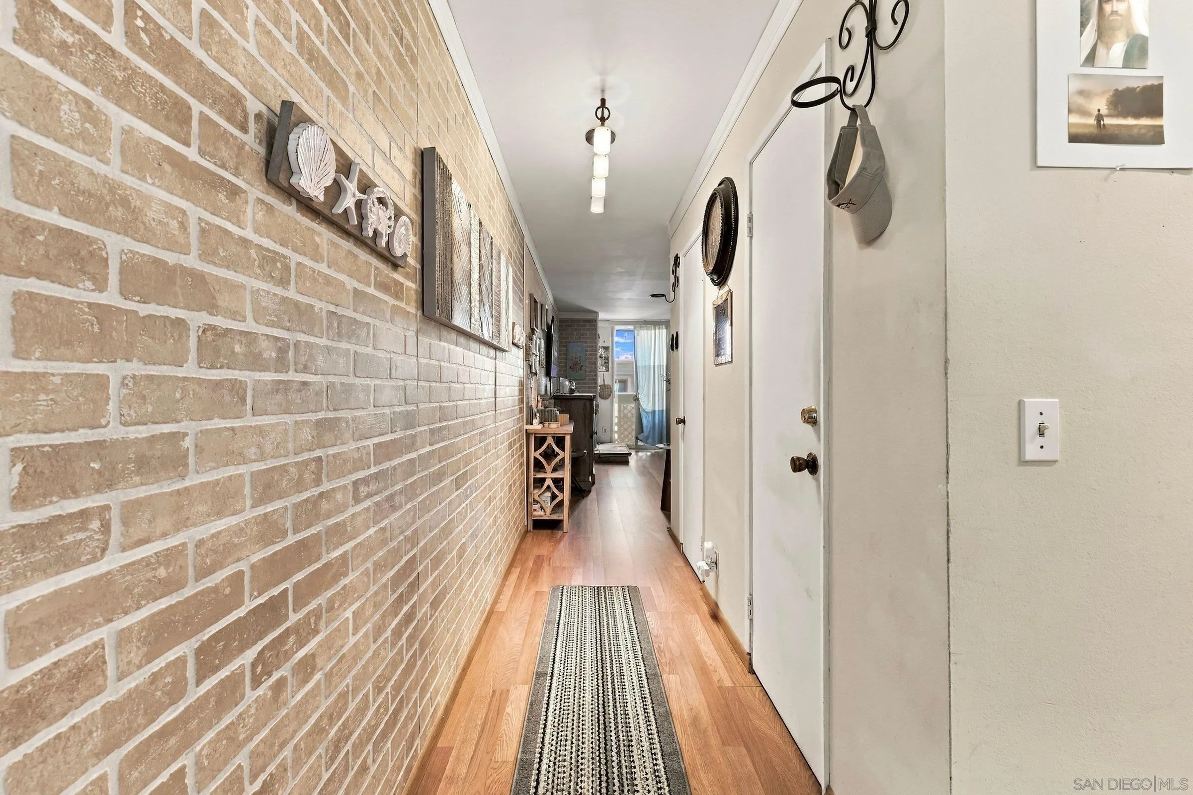 https://cdn.realtyfeed.com/cdn/127/260024030/1d4e683c9f5dfd7c0e098c7d09209c15.webp